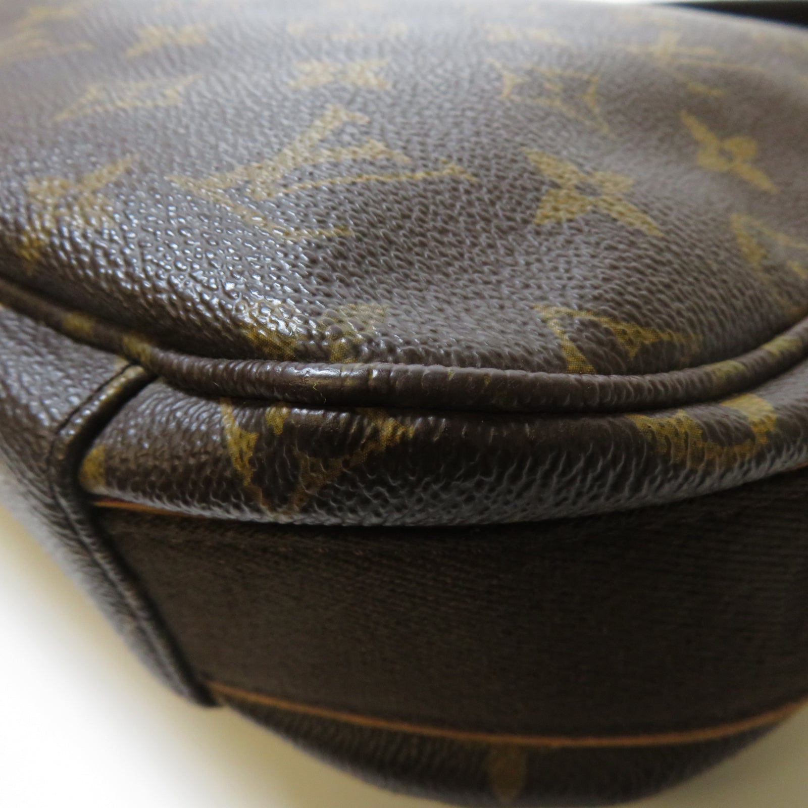 LOUIS VUITTON Monogram Beaubourg MM Messenger Bag金扣肩背袋啡色