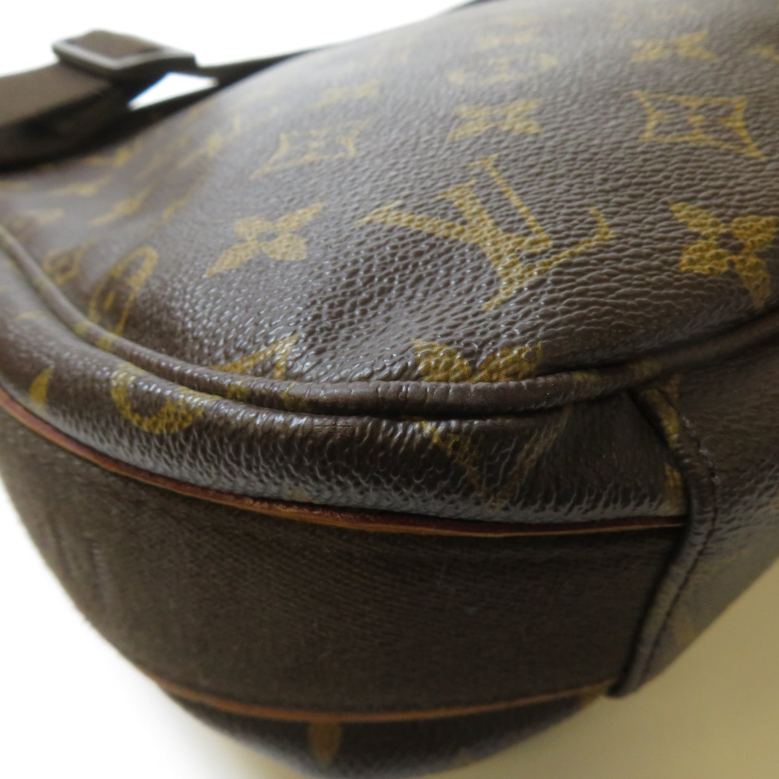 LOUIS VUITTON Monogram Beaubourg MM Messenger Bag金扣肩背袋啡色