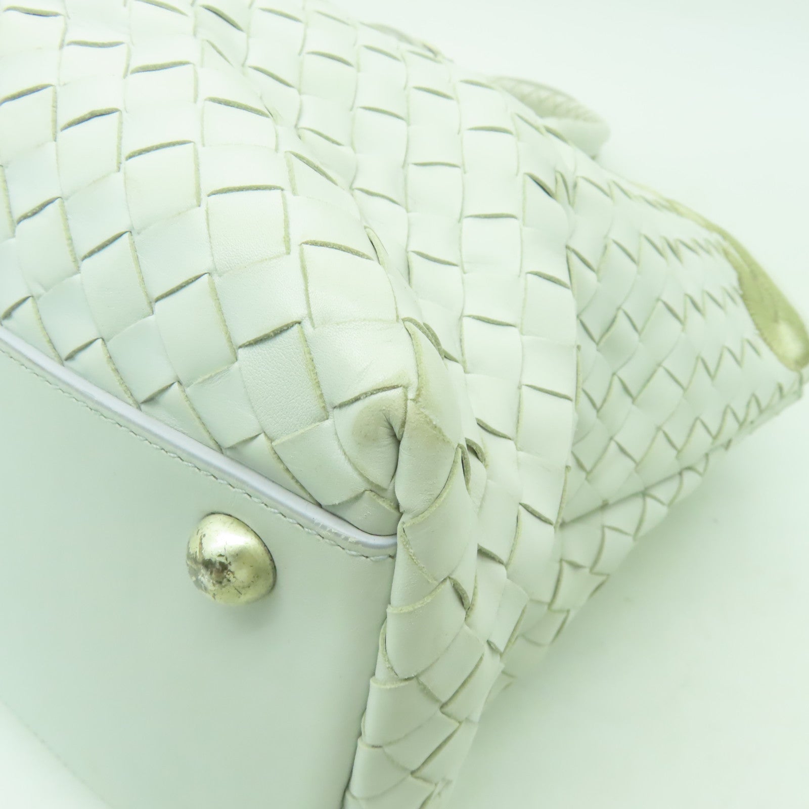 BOTTEGA VENETA 織紋皮革Shoulder Bag金扣肩背袋白色