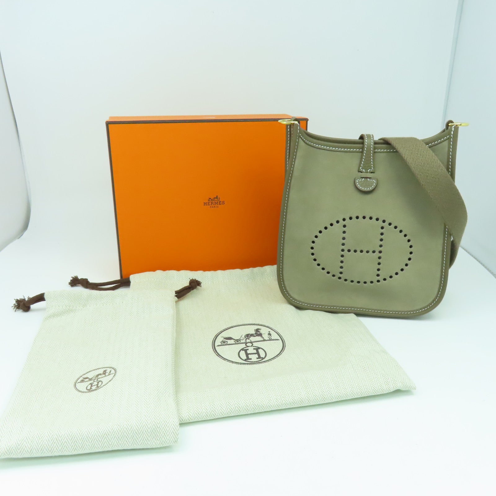 HERMES 麂皮皮革Evelyne TPM金扣肩背袋Etoupe大象灰色