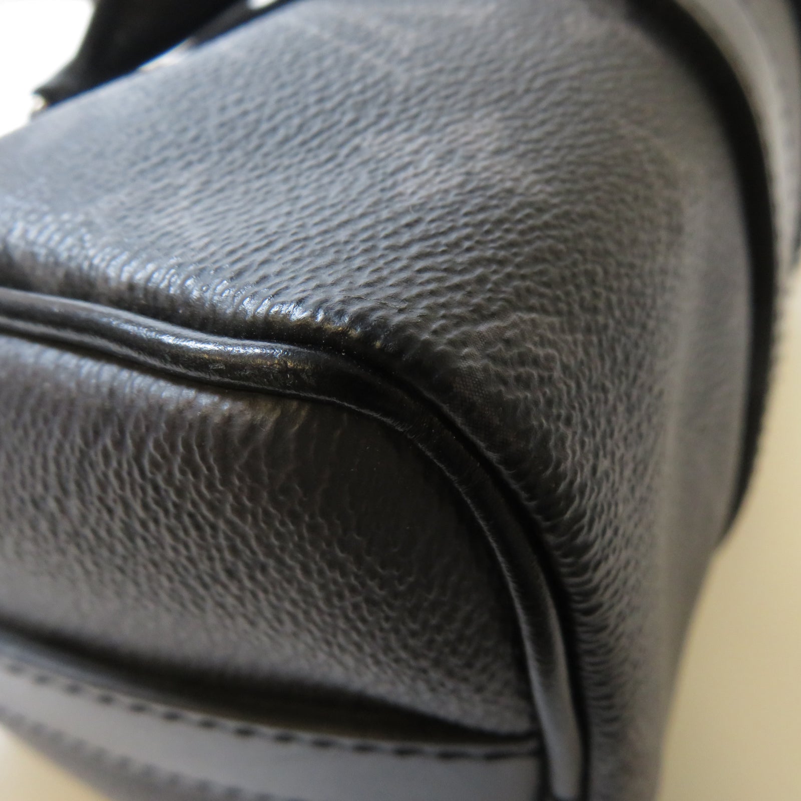 LOUIS VUITTON Monogram Eclipse Reverse Keepall Bandouliere 25銀扣手挽肩背兩用袋黑色