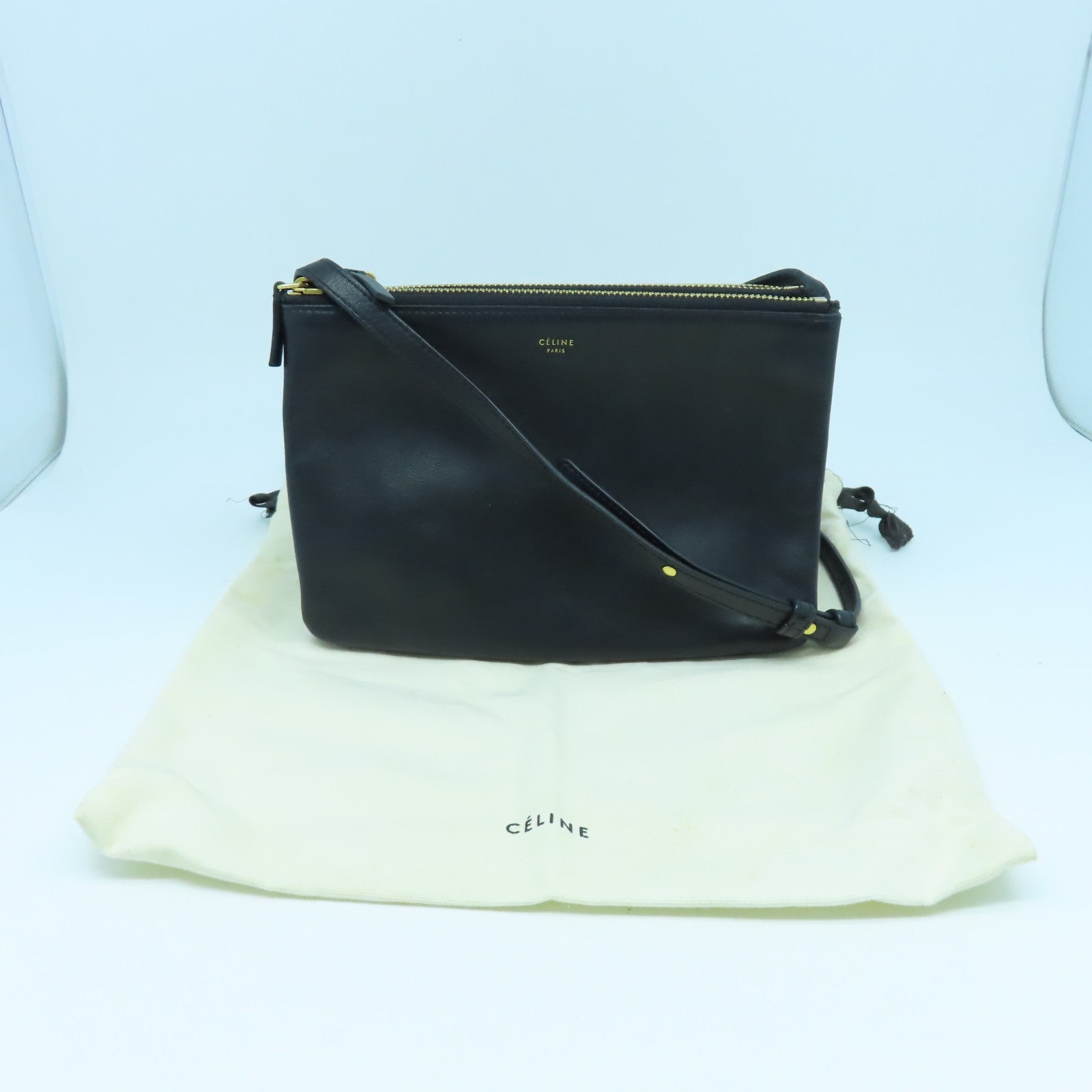 CELINE 【激減優惠】羊皮皮革Trio金扣肩背袋黑色