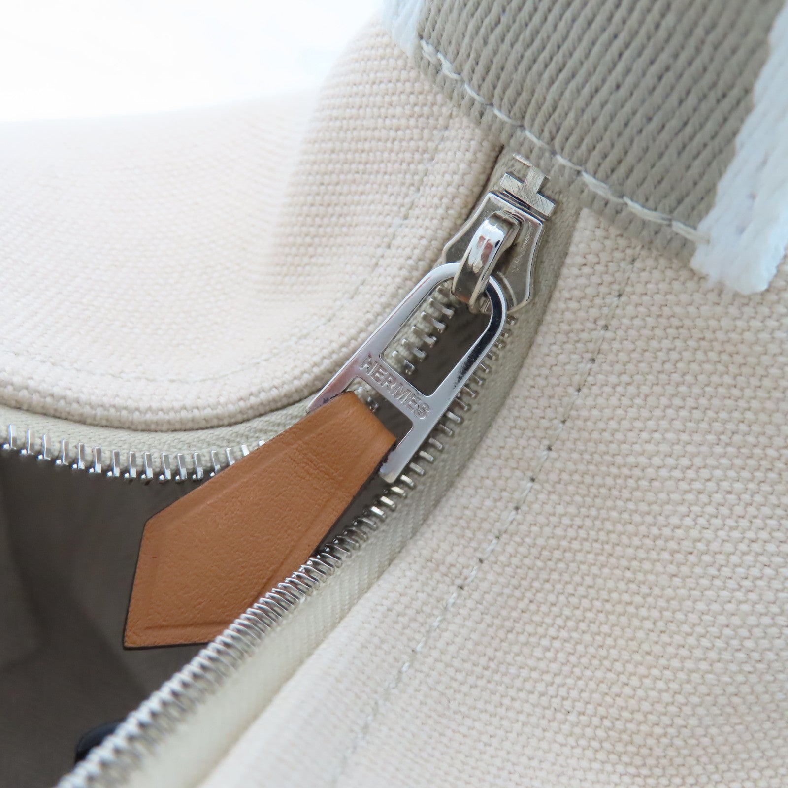 HERMES 帆布Bride a Brac Case銀扣手拿包米色