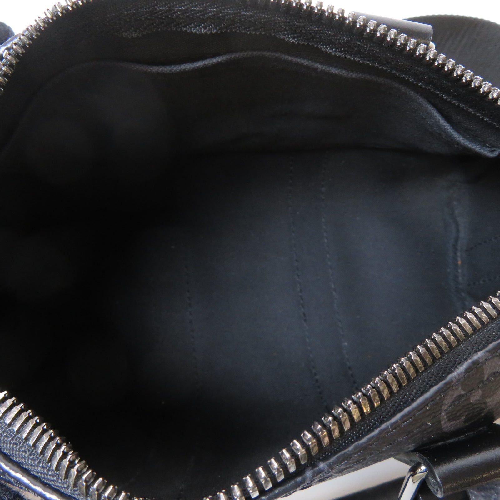 LOUIS VUITTON Monogram Eclipse Reverse Keepall Bandouliere 25銀扣手挽肩背兩用袋黑色