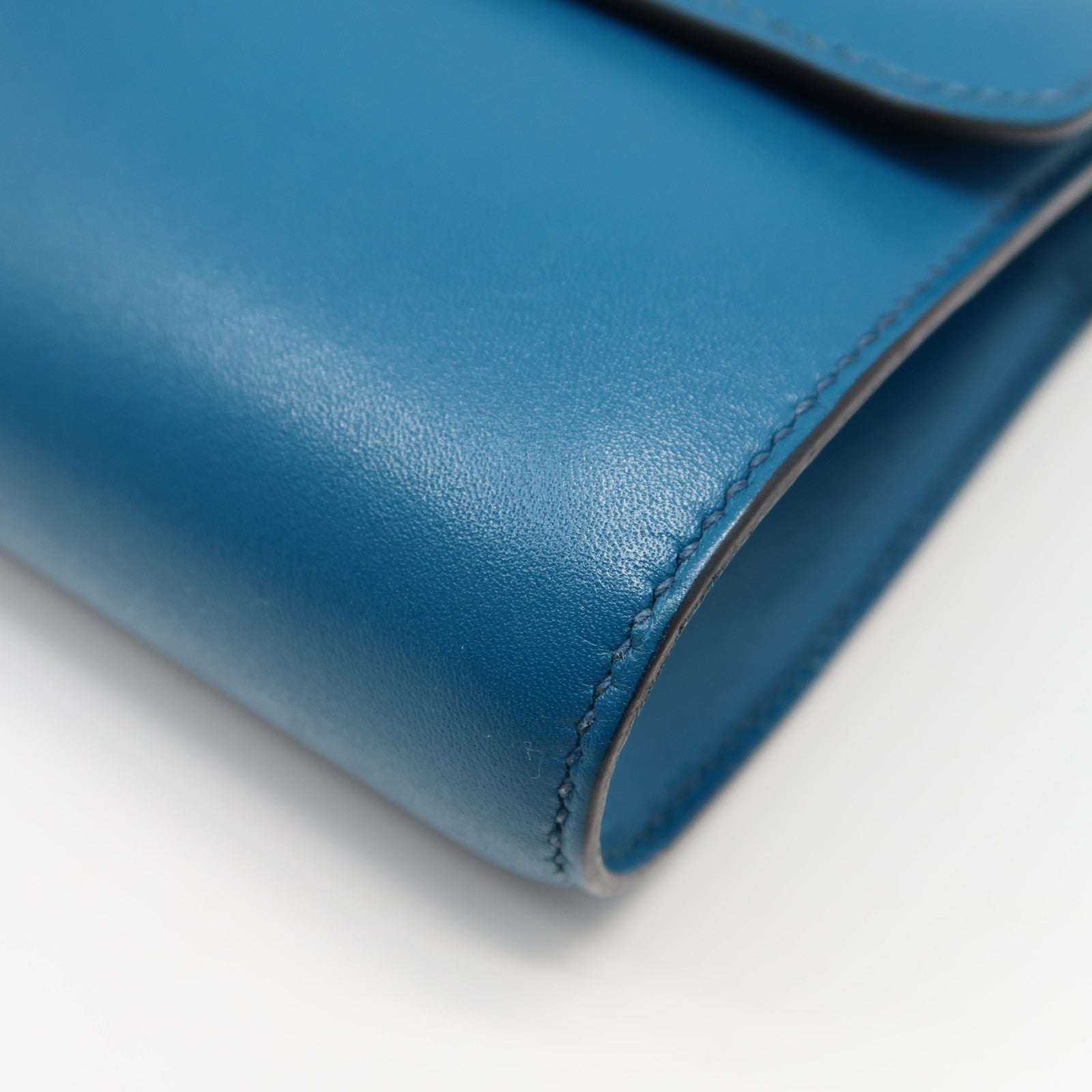 HERMES Tadelakt皮革Egee銀扣手拿包Bleu Izmir伊茲密爾藍色