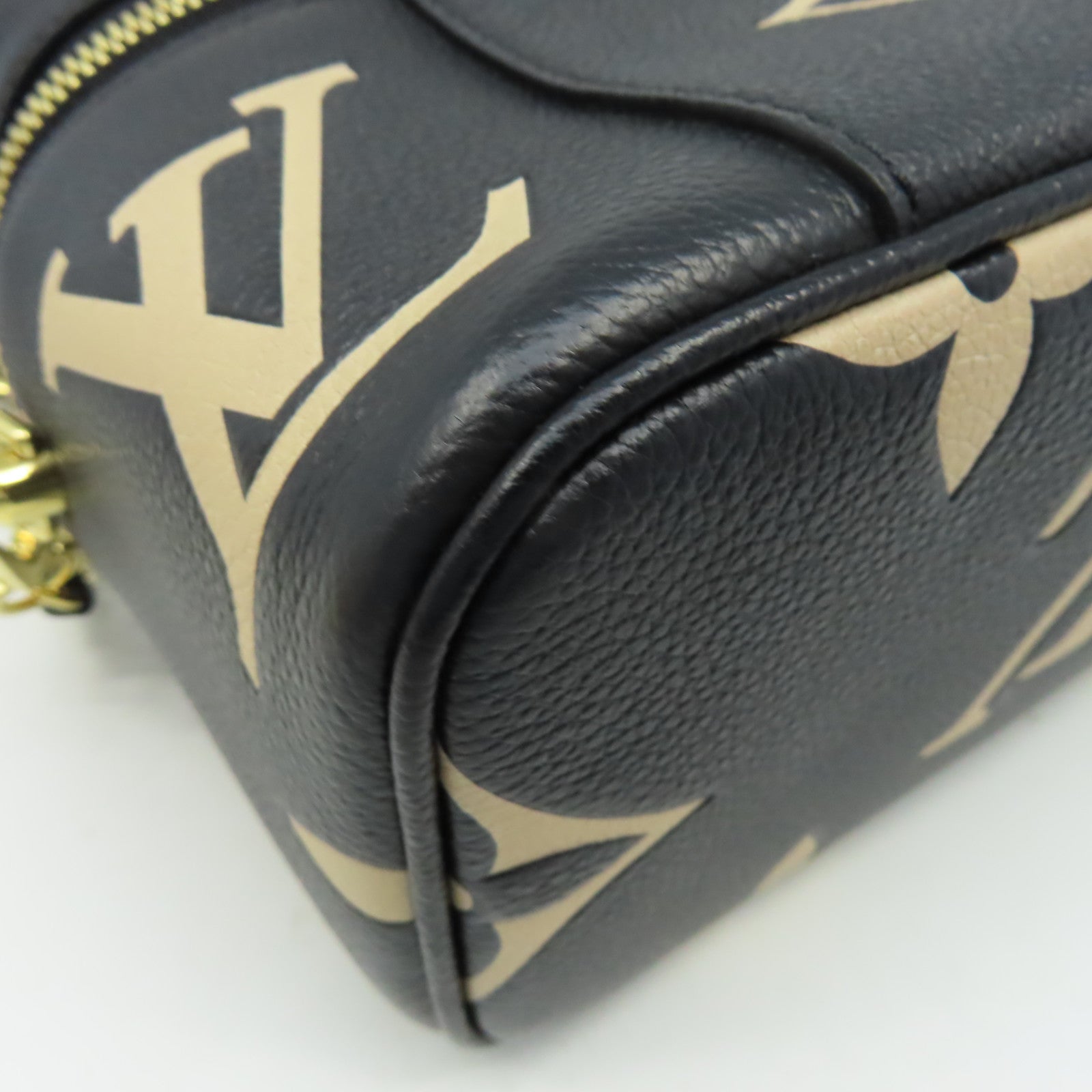 LOUIS VUITTON Monogram Empreinte Vanity PM金扣手挽肩背兩用袋黑色/米色