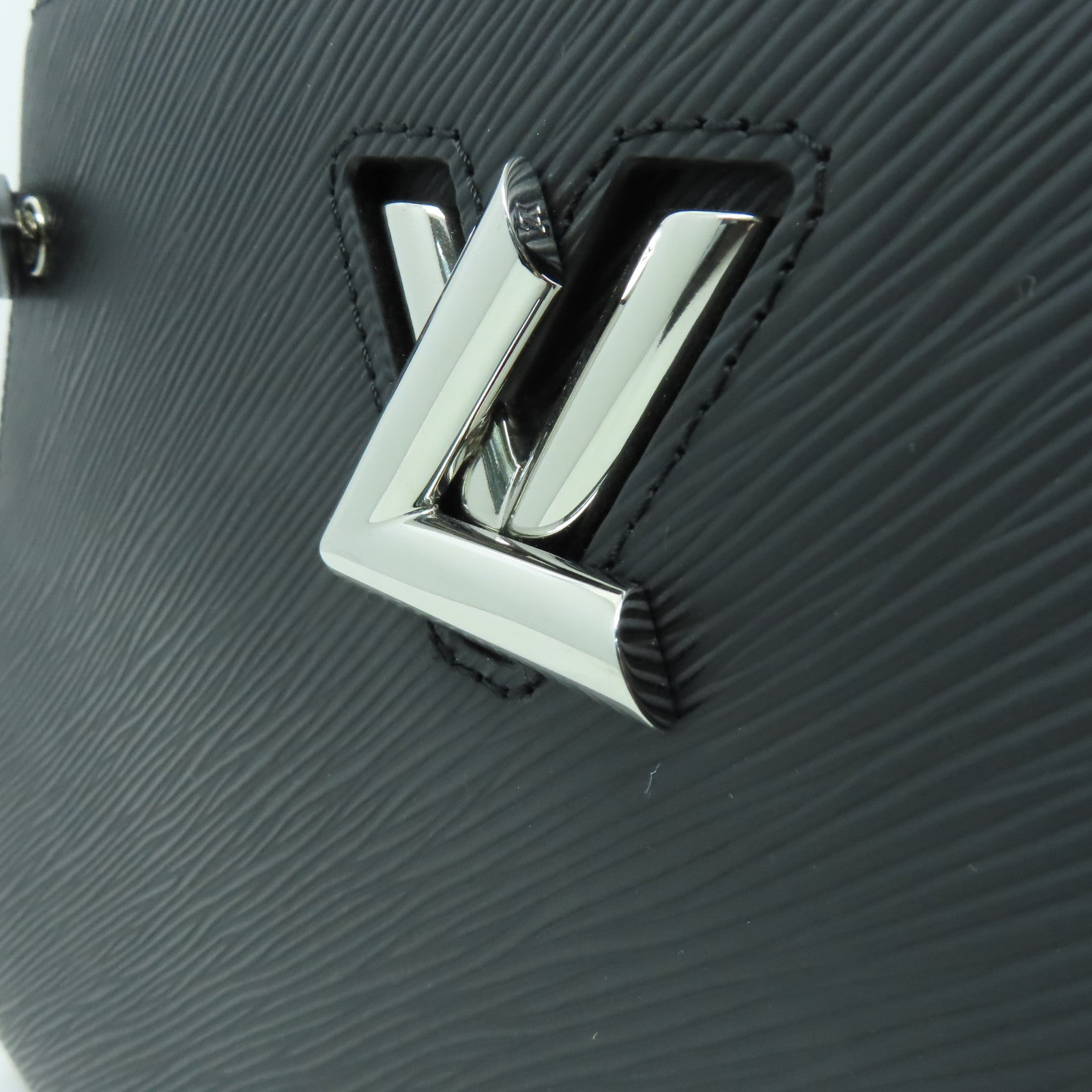 LOUIS VUITTON Epi Twist Tote銀扣手挽肩背兩用袋黑色