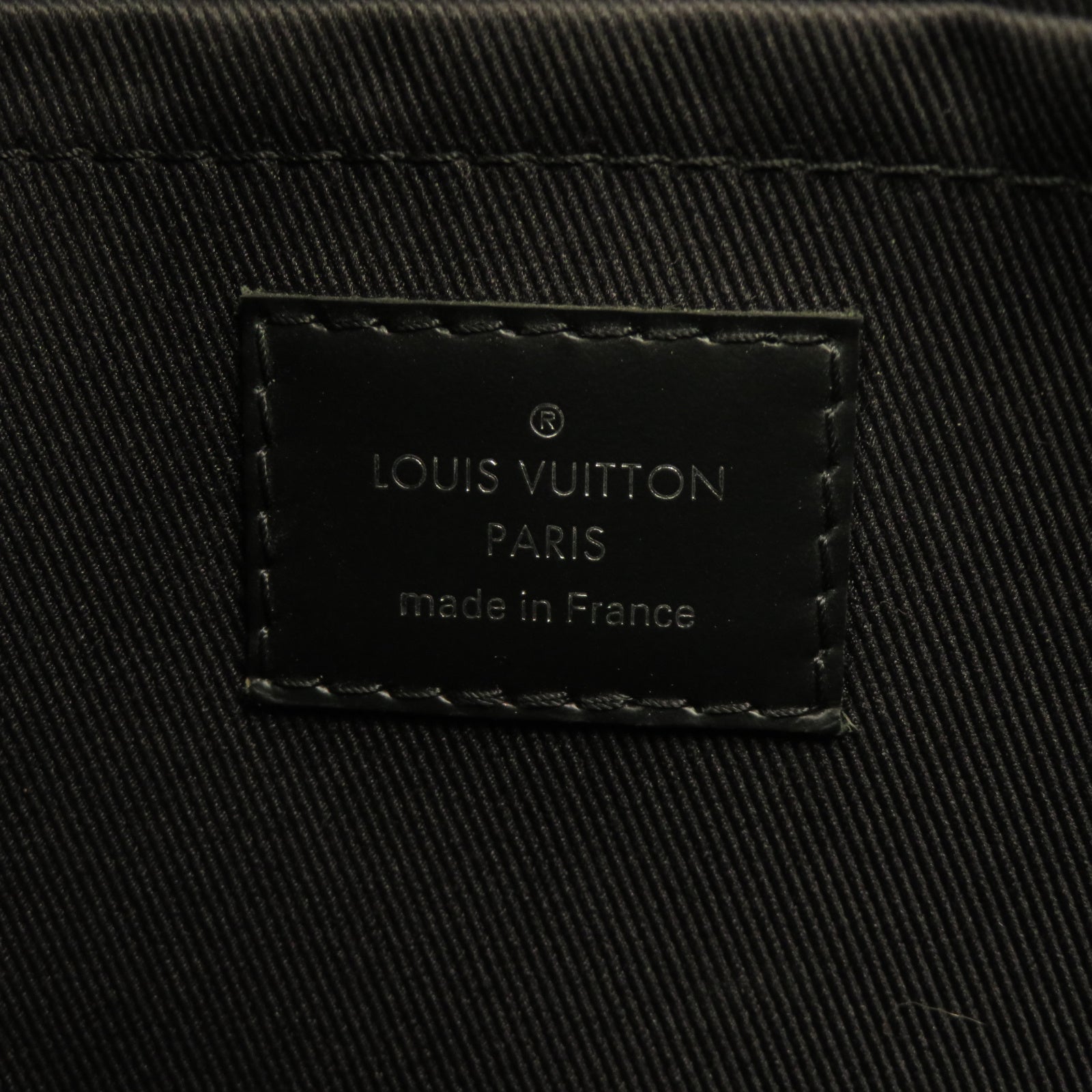 LOUIS VUITTON Monogram Eclipse Discovery Pochette銀扣手拿包黑色
