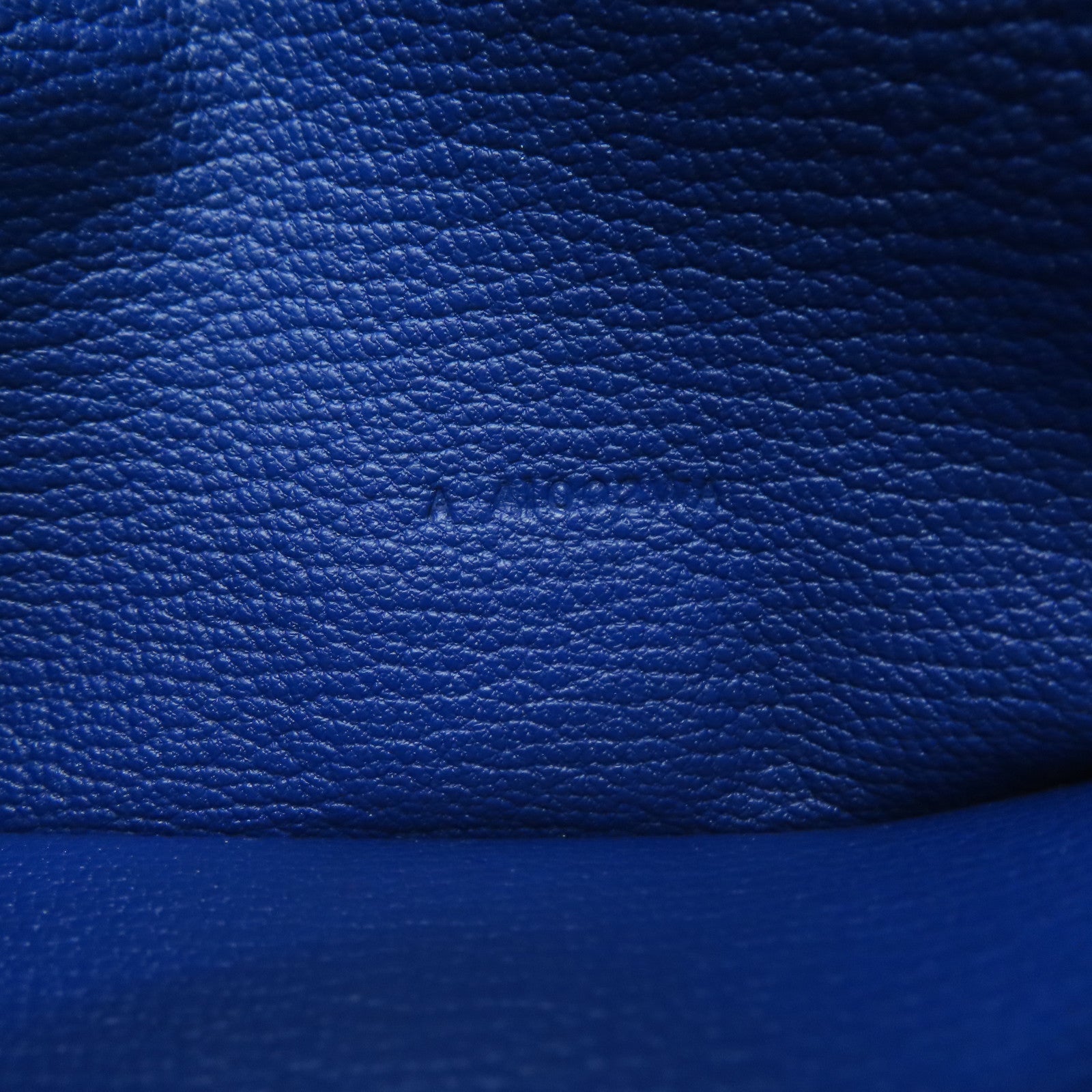 HERMES Ostrich Leather Bearn W Snap Gold Buckle Long Wallet Blue Saphir Sapphire Blue