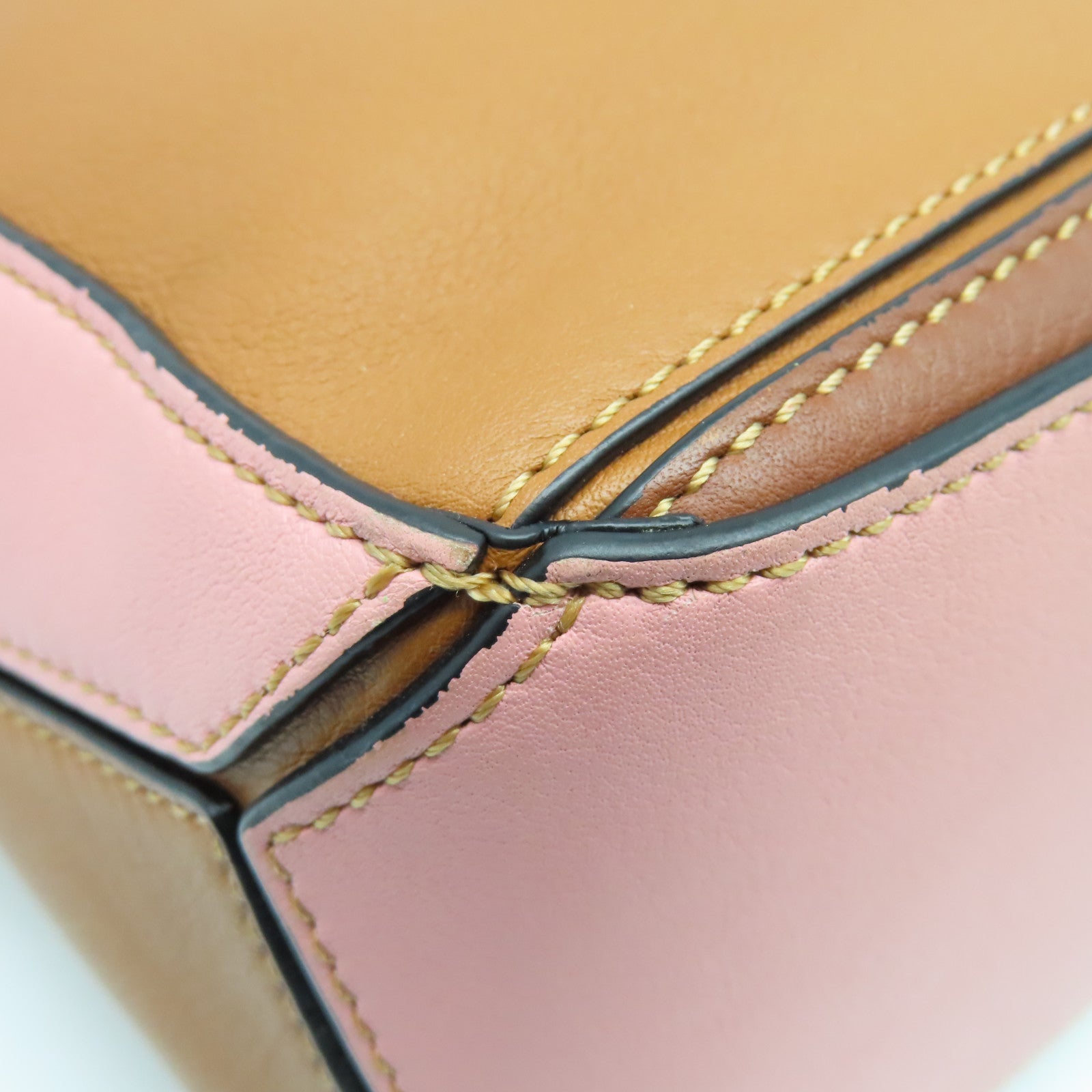 LOEWE 牛皮皮革Puzzle Small金扣手挽肩背兩用袋啡色粉紅色