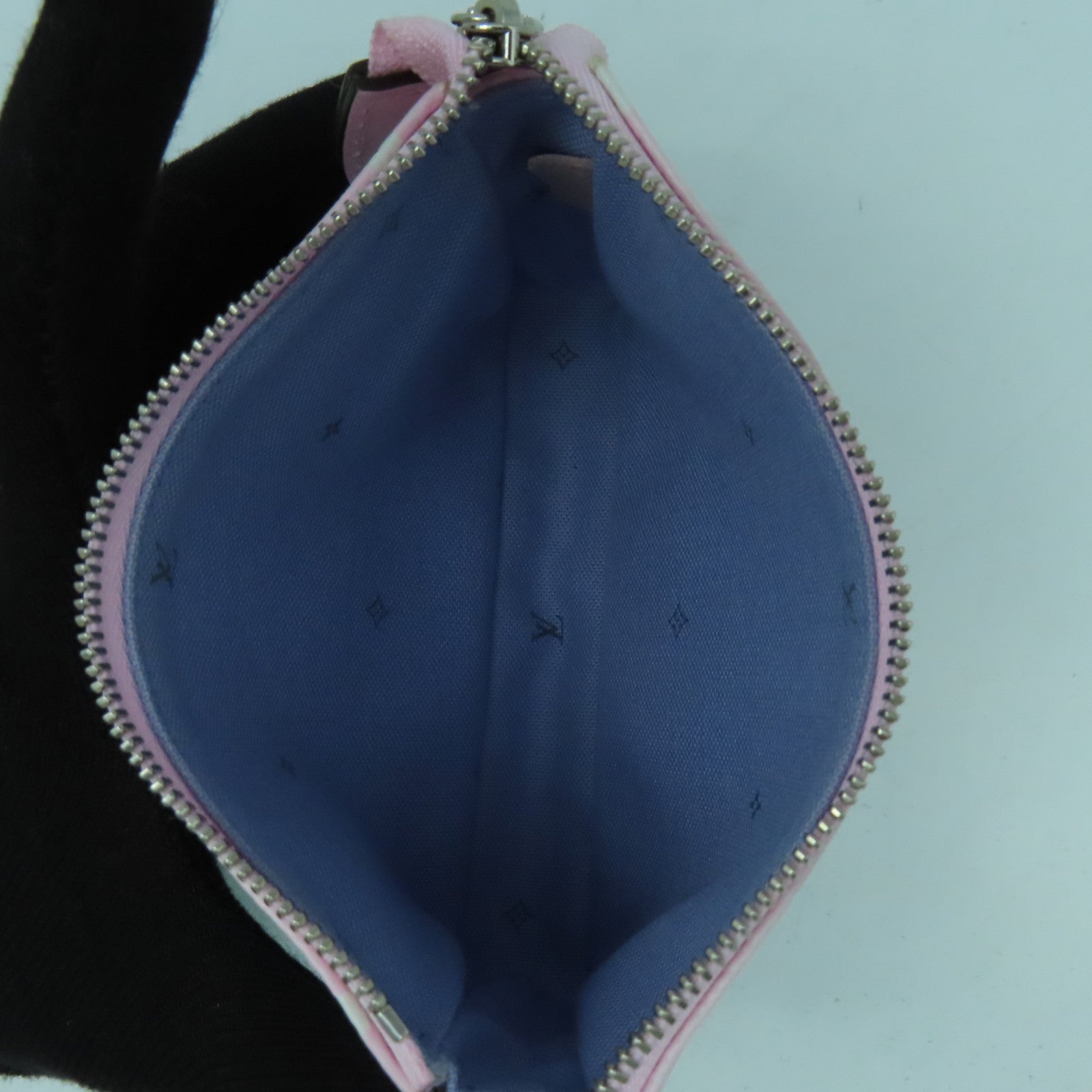 LOUIS VUITTON Monogram Giant Escale Mini Pochette Accessoires銀扣手挽袋/手拿包彩色
