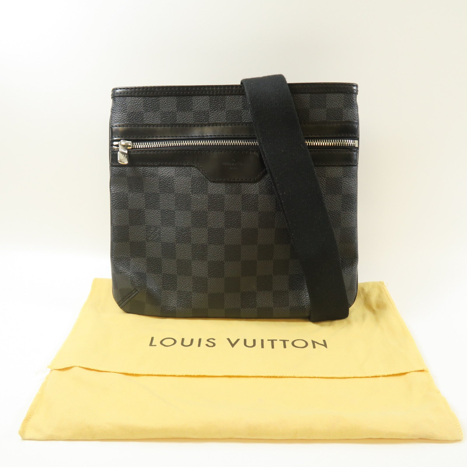 LOUIS VUITTON Damier Graphite Thomas銀扣肩背袋黑色
