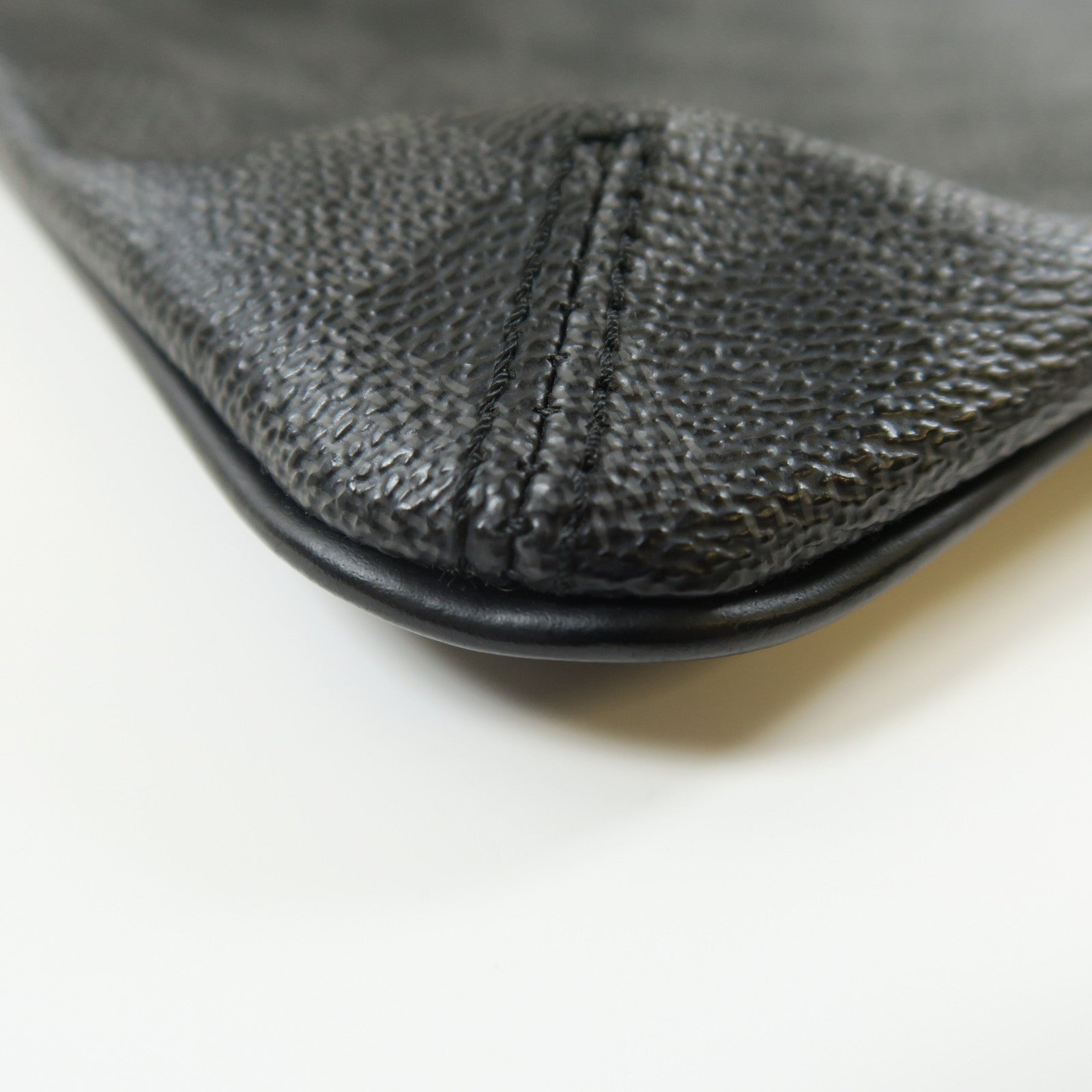 LOUIS VUITTON Damier Graphite Thomas銀扣肩背袋黑色