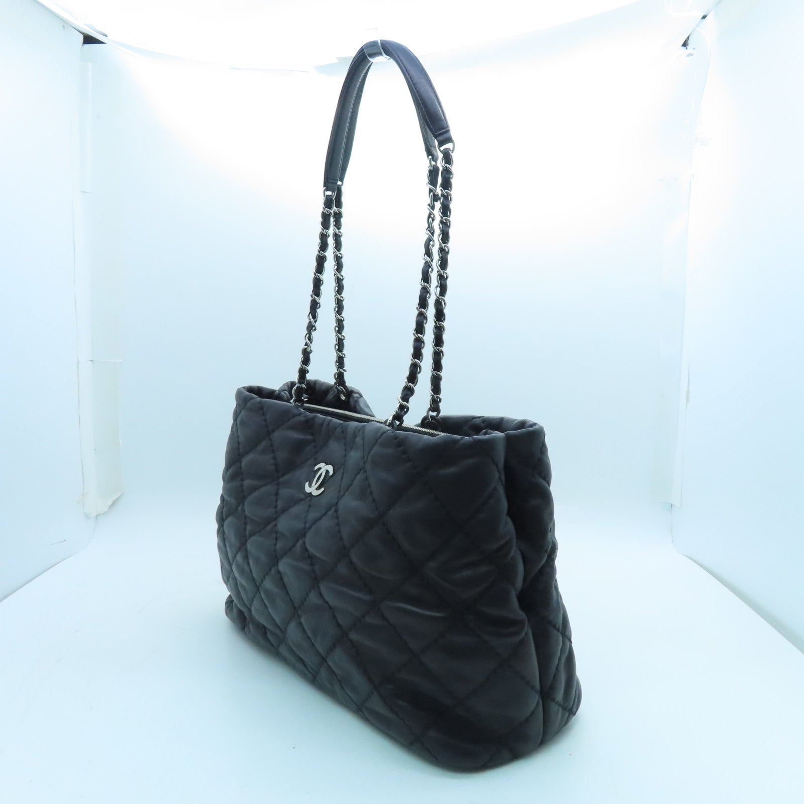 CHANEL rhombic cowhide leather Tote Bag silver buckle handle bag black