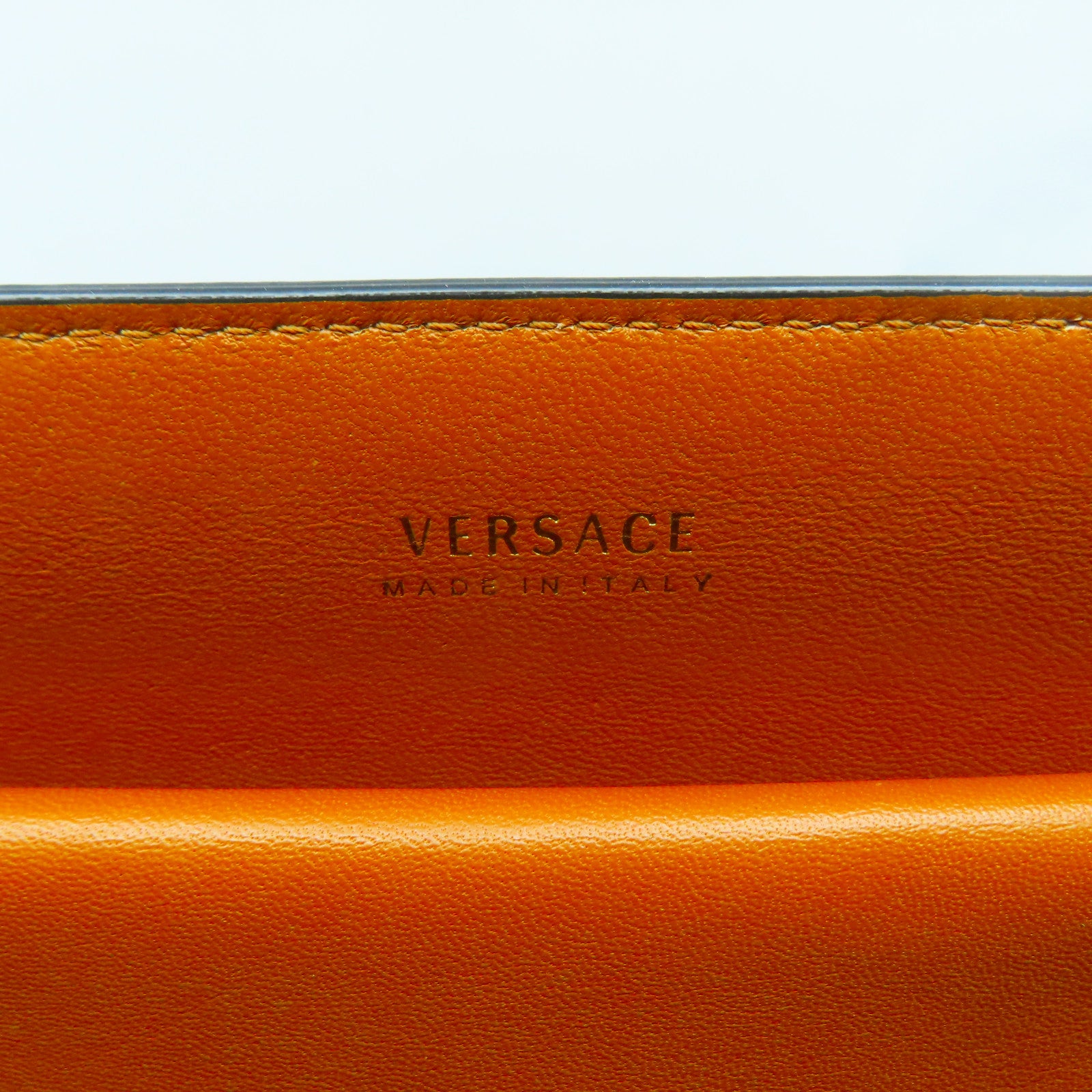 VERSACE 【激減優惠】牛皮皮革Virtus Bag金扣手挽肩背兩用袋啡色