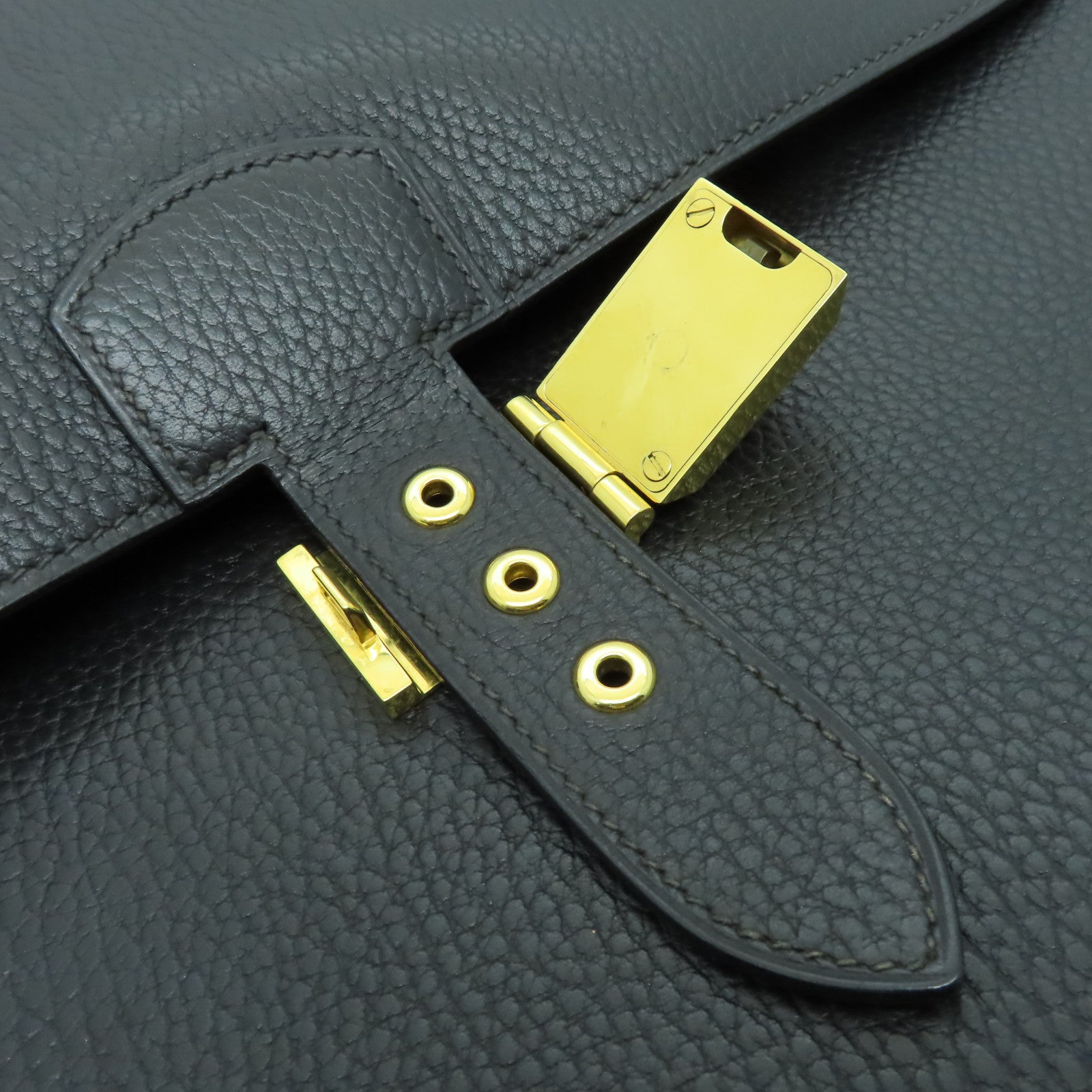 HERMES 牛皮皮革Sac A Depeches金扣手挽袋黑色
