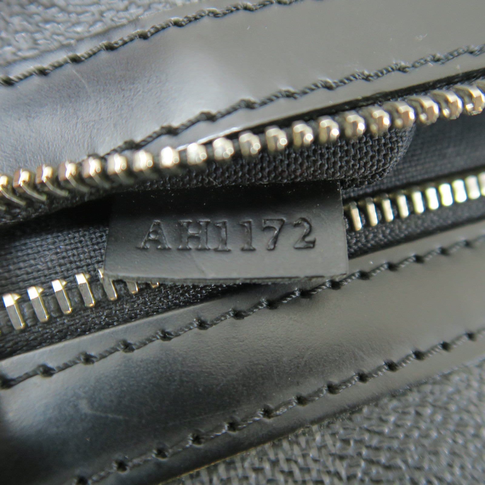 LOUIS VUITTON Damier Graphite Thomas銀扣肩背袋黑色