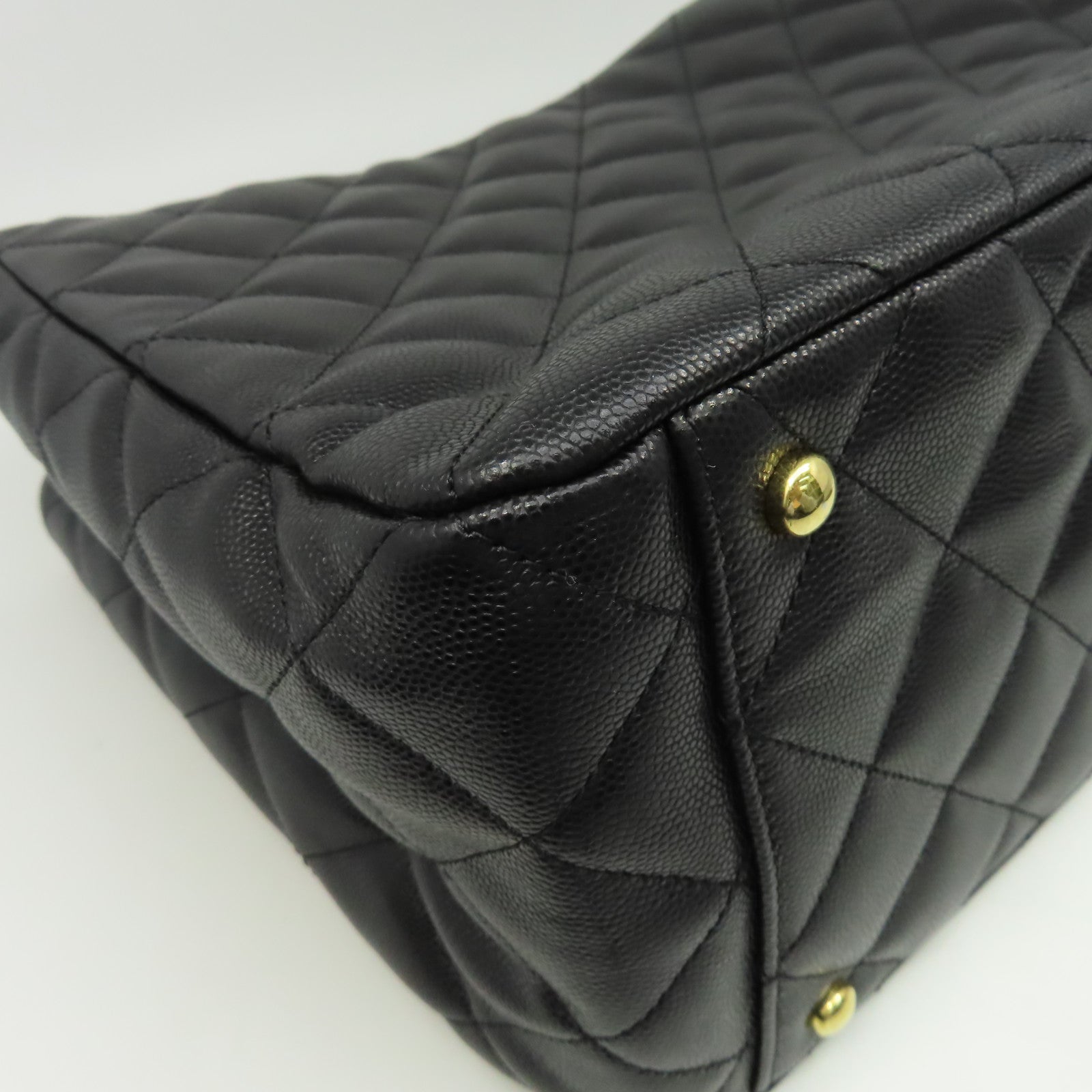 CHANEL 菱格Caviar皮革Matelasse Shoulder Tote Bag金扣肩背袋黑色