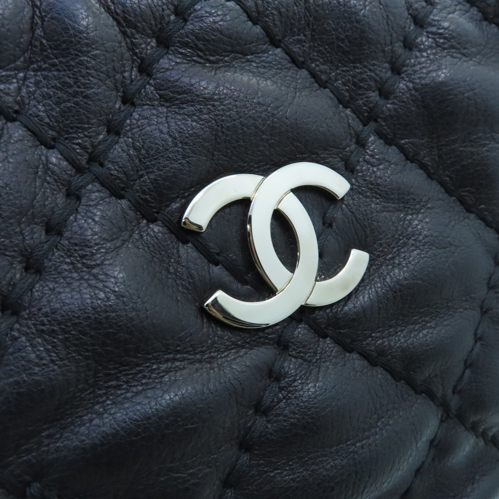 CHANEL rhombic cowhide leather Tote Bag silver buckle handle bag black