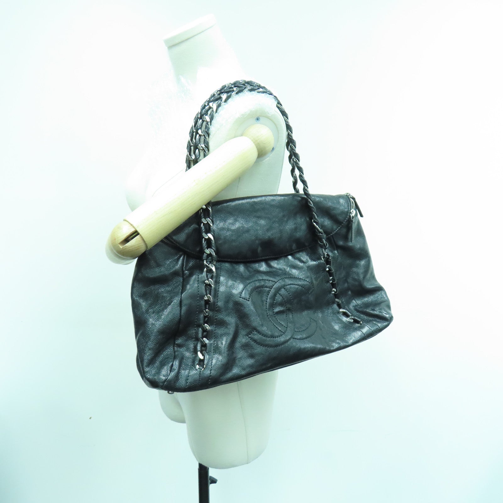 CHANEL 皮革Chain Shoulder銀扣鏈帶肩背袋黑色
