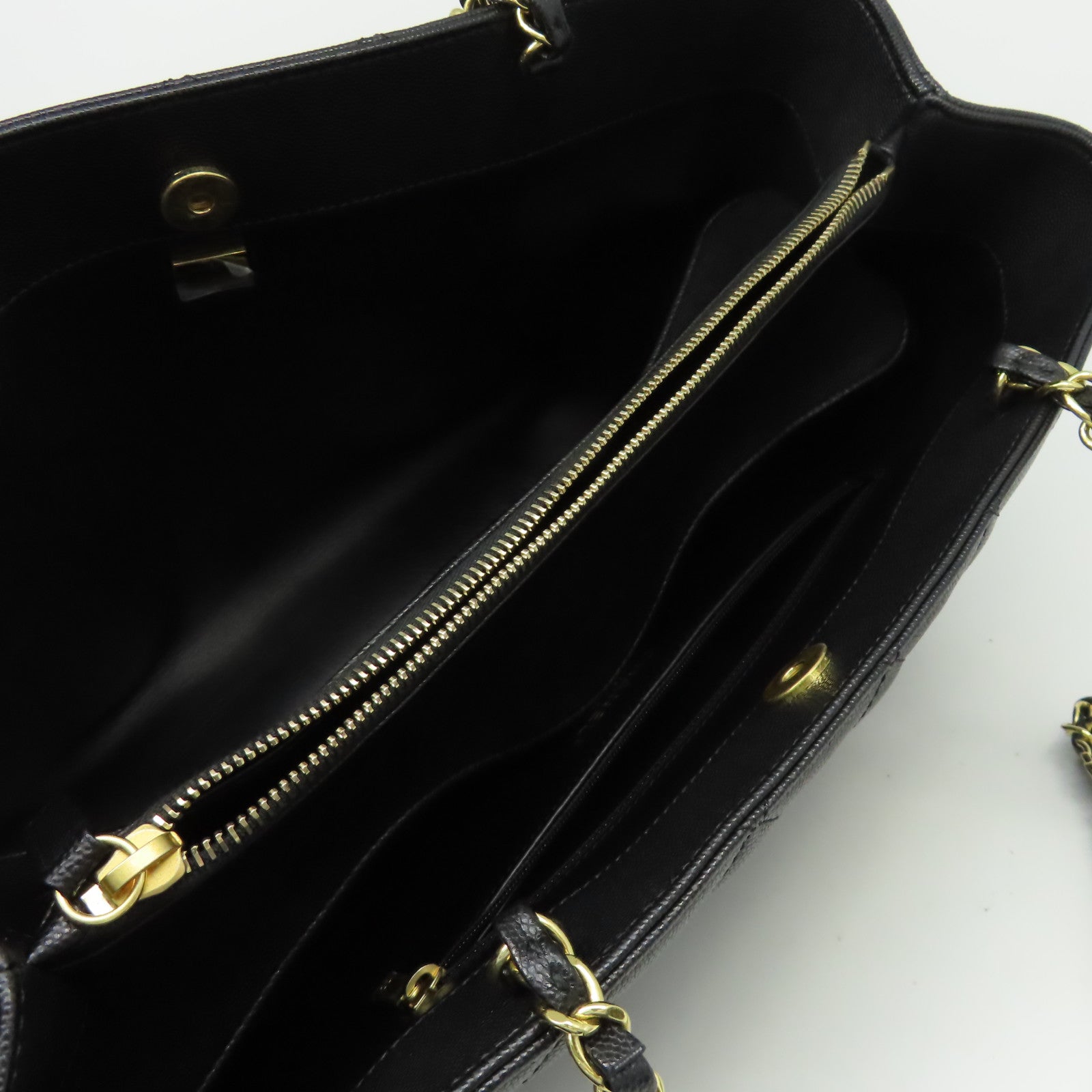 CHANEL 菱格Caviar皮革Matelasse Shoulder Tote Bag金扣肩背袋黑色