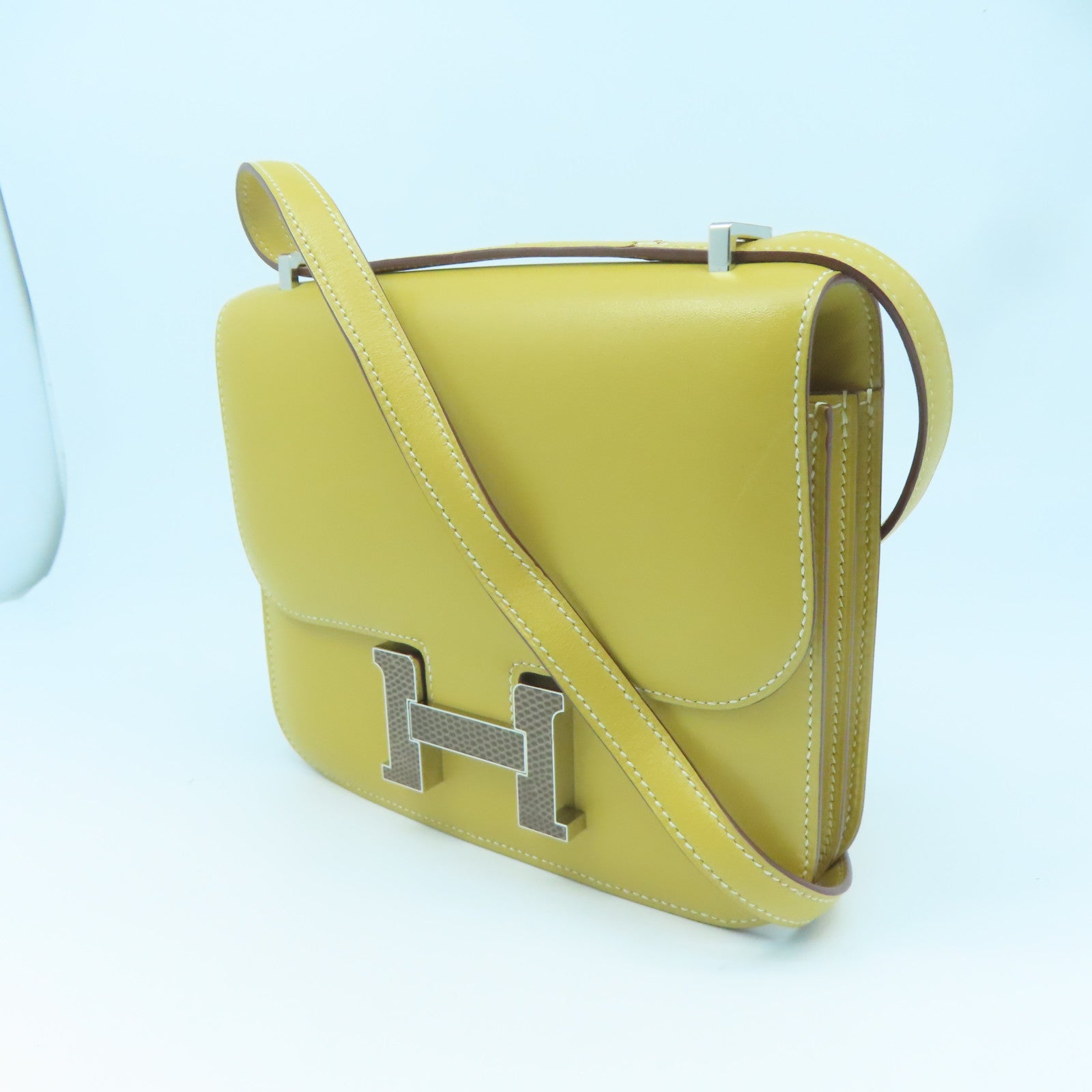 HERMES Tadelakt Leather / Lizard Leather Mini Constance Silver Buckle Shoulder Bag Straw Yellow