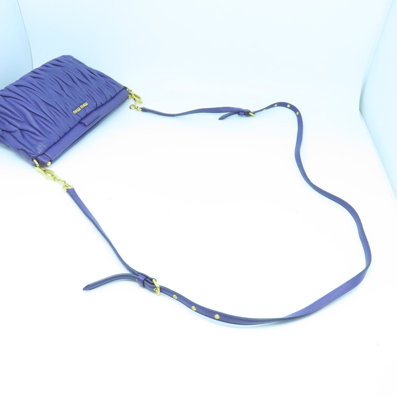 Miu Miu 羊皮皮革Shoulder Bag金扣鏈帶肩背袋剪紙