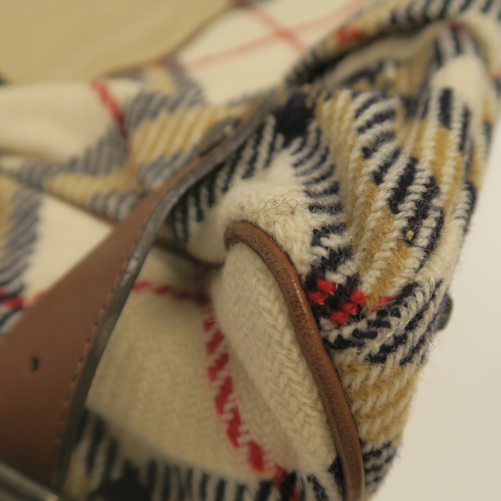 BURBERRY BLUE LABEL 帆布Shoulder Bag銀扣肩背袋啡色