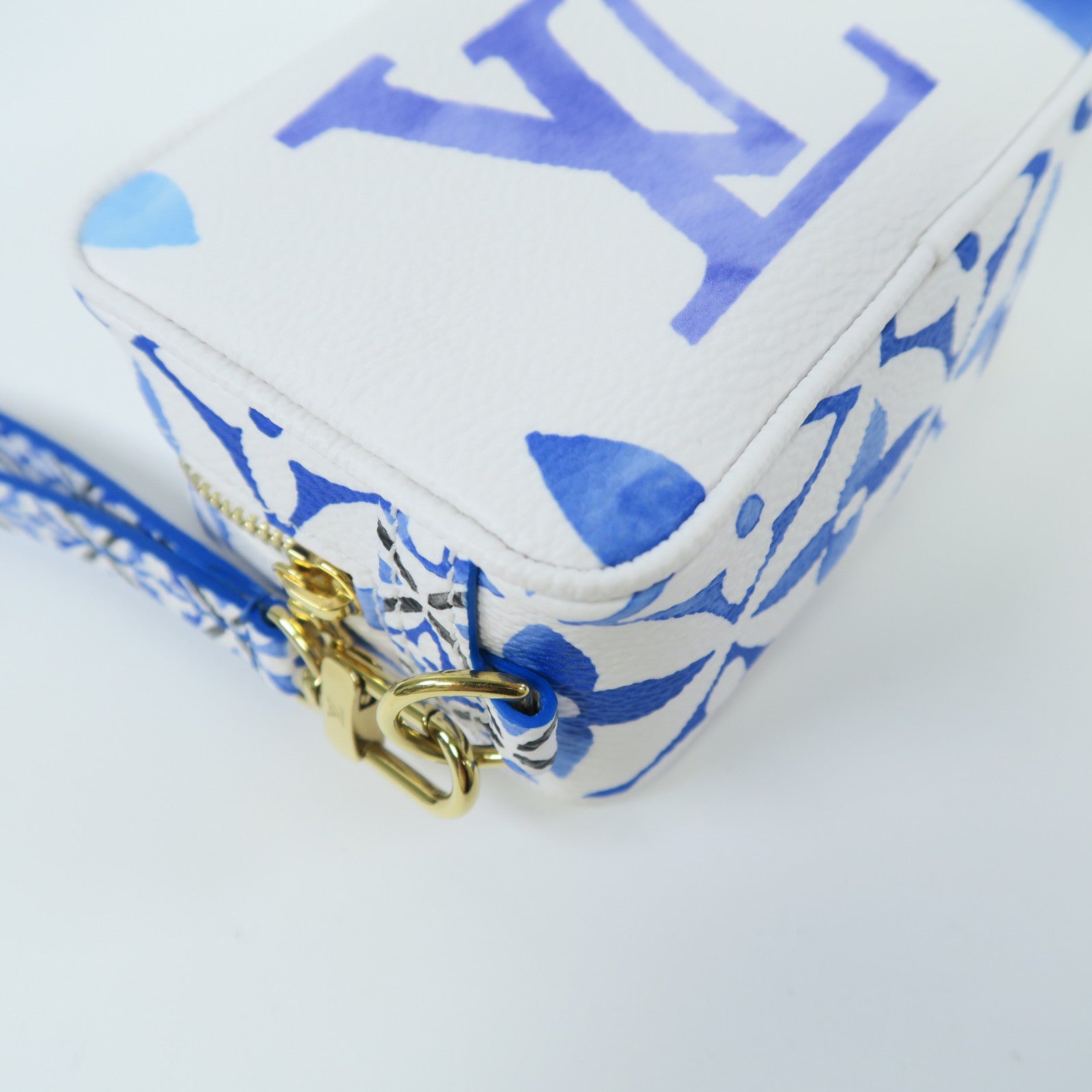 LOUIS VUITTON Monogram Wapity Case金扣手拿包藍色/白色