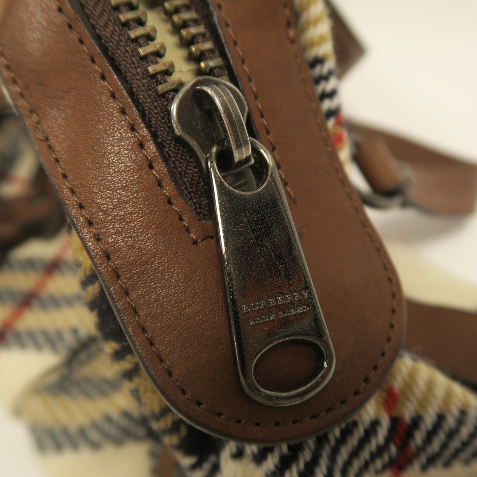 BURBERRY BLUE LABEL 帆布Shoulder Bag銀扣肩背袋啡色