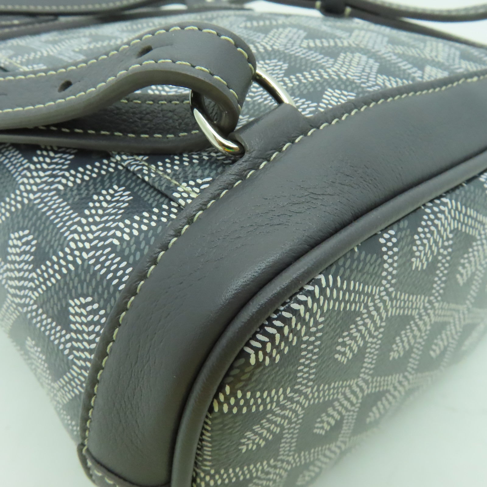 GOYARD 【激減優惠】塗層帆布/牛皮皮革Backpack銀扣背包灰色