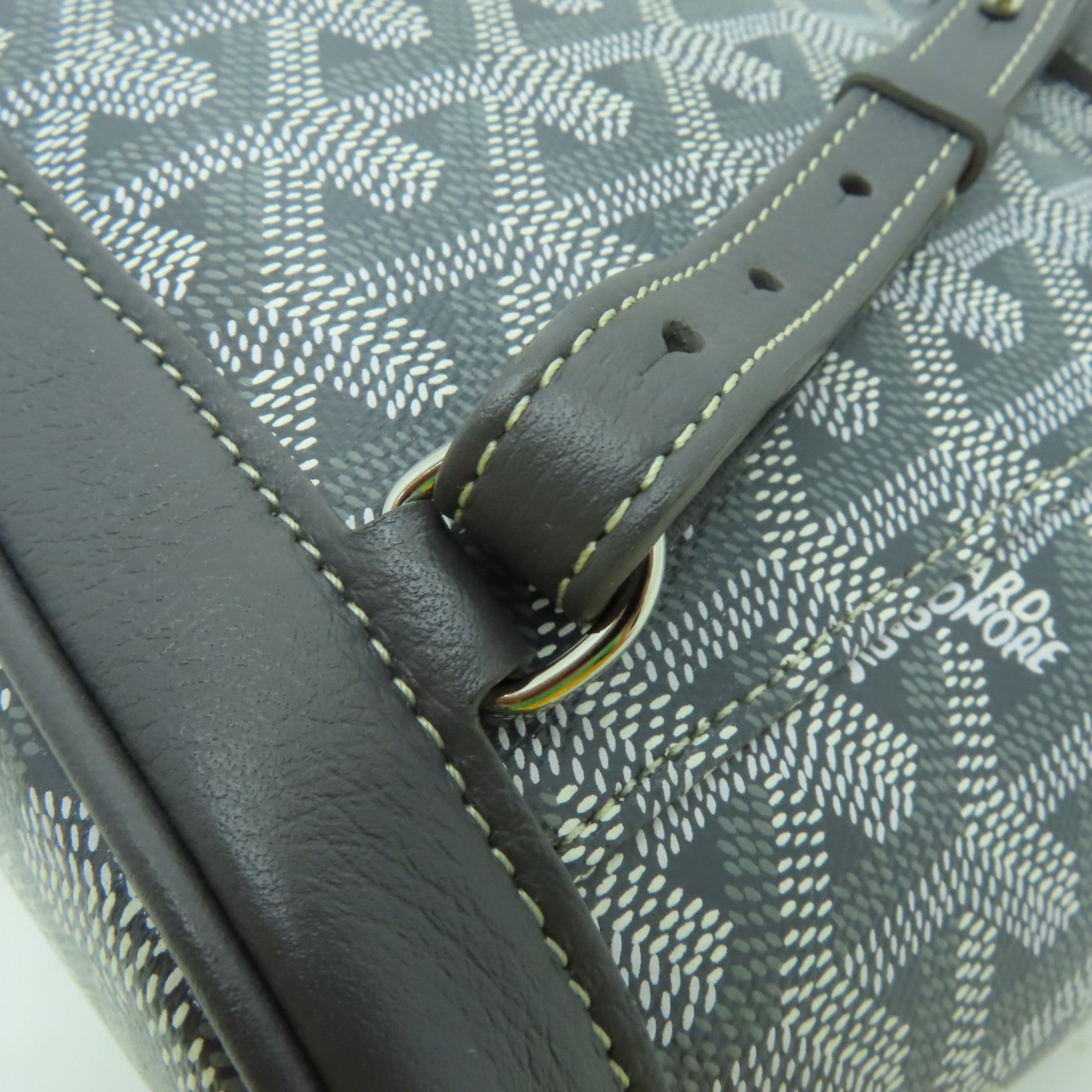 GOYARD 【激減優惠】塗層帆布/牛皮皮革Backpack銀扣背包灰色