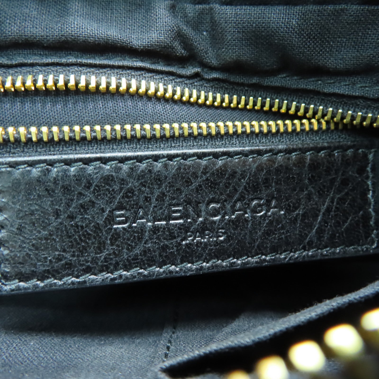 BALENCIAGA 牛皮皮革Gaint Hip金扣肩背袋黑色
