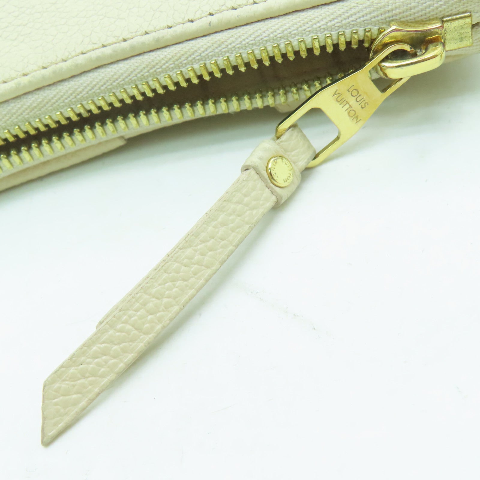 LOUIS VUITTON 【激減優惠】Monogram Empreinte Easy Pouch On Strap金扣肩背包米白色