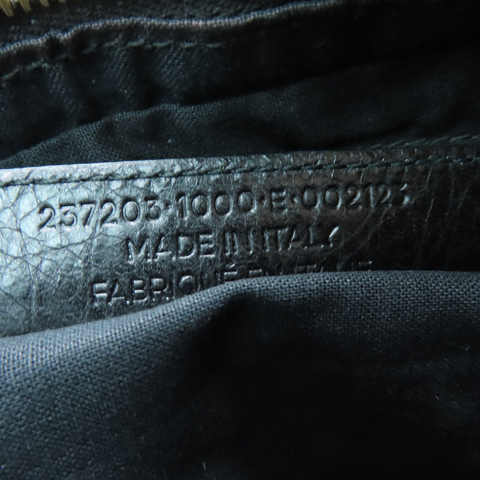 BALENCIAGA 牛皮皮革Gaint Hip金扣肩背袋黑色