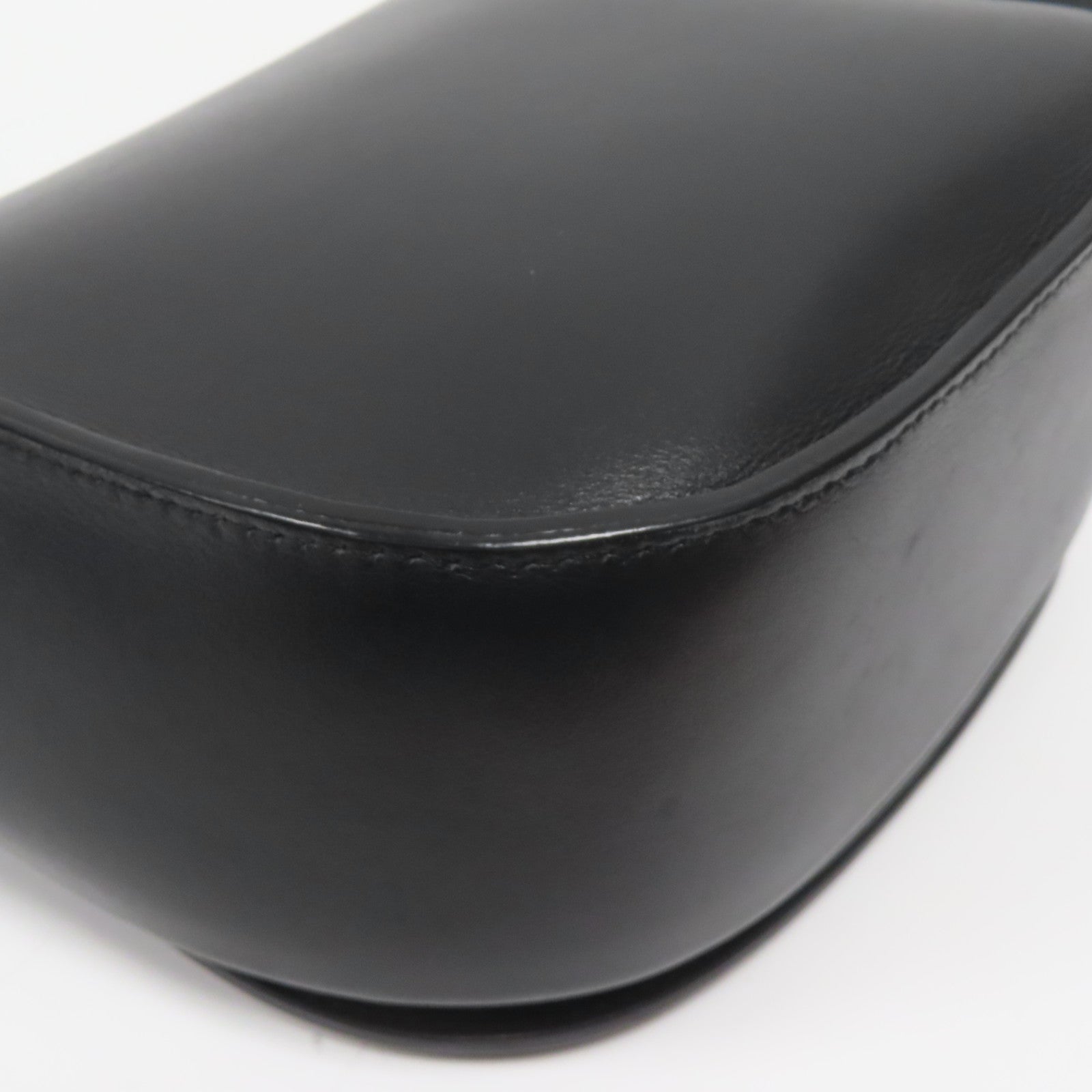 CELINE 牛皮皮革Folco Cuir Triomphe Bag金扣肩背袋黑色