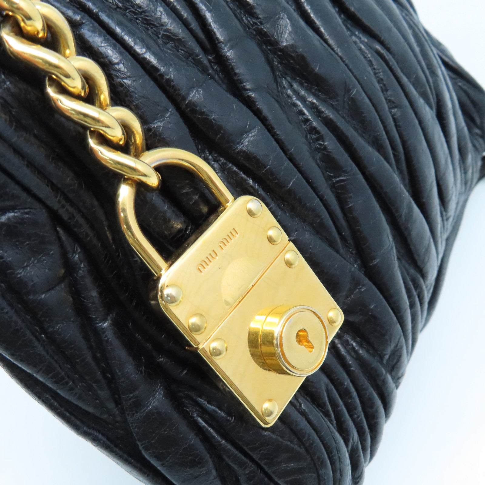 Miu Miu 羊皮皮革Shoulder Bag金扣肩背袋黑色