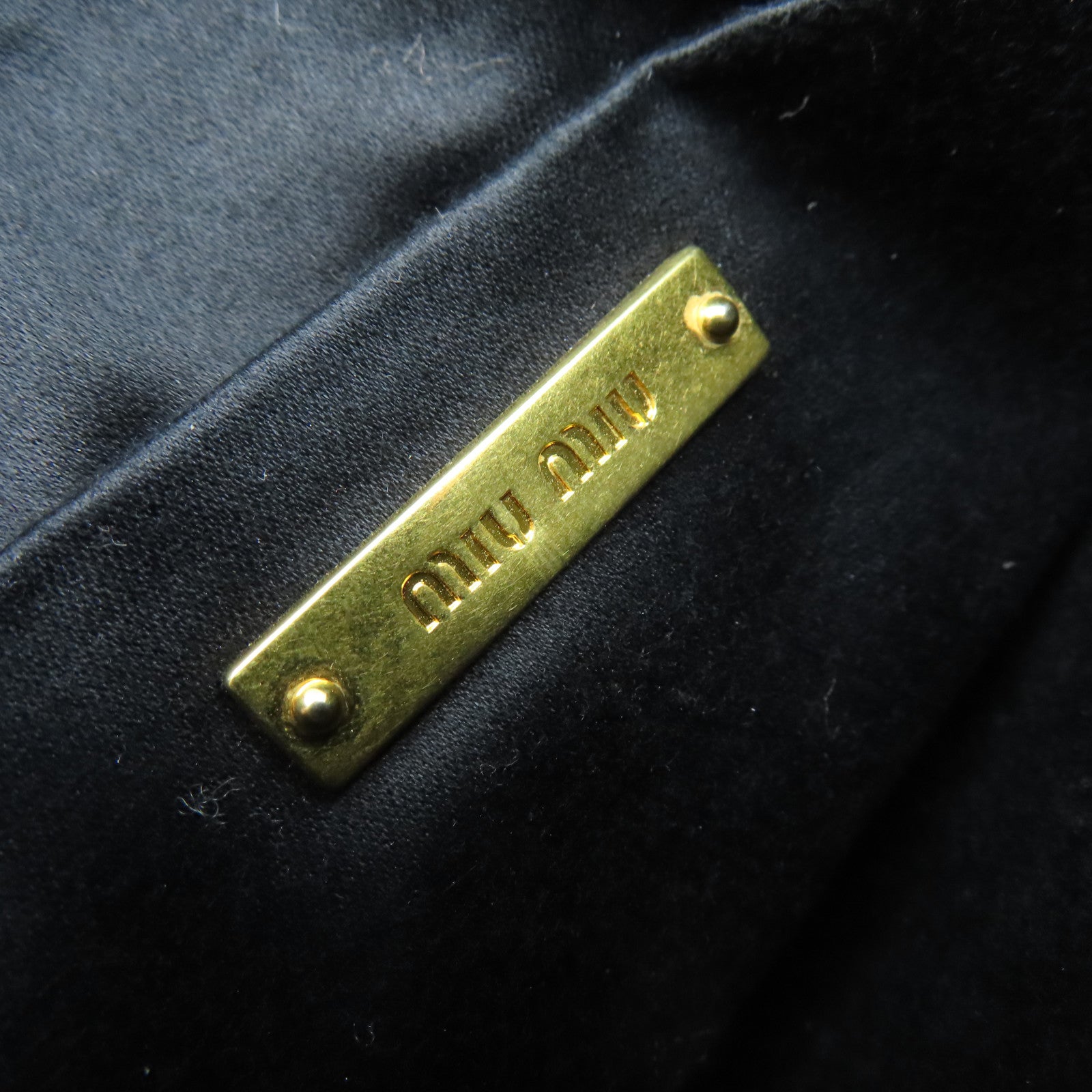 Miu Miu 羊皮皮革Shoulder Bag金扣肩背袋黑色
