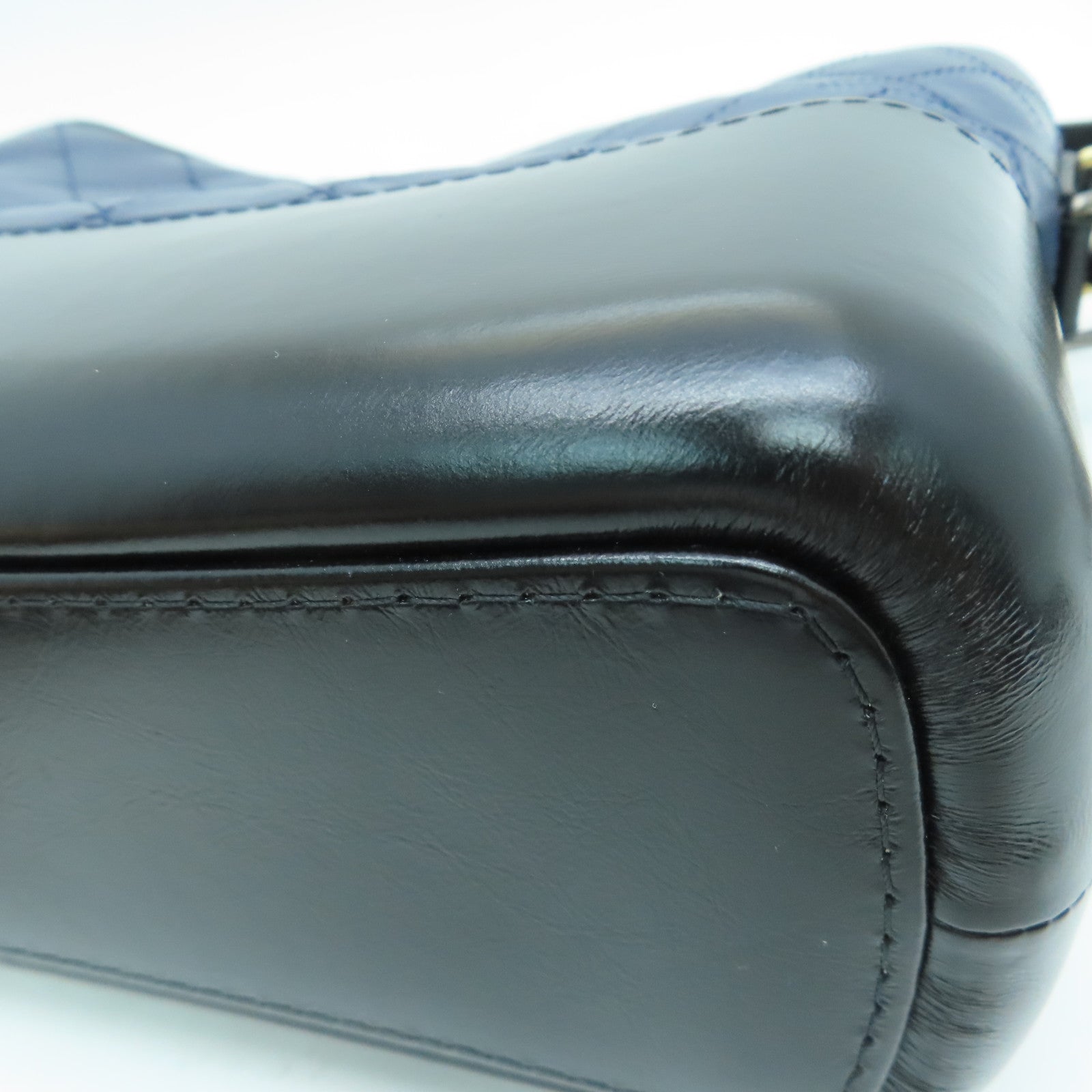 CHANEL [Sharp Discount] Diamond Agedcalf Leather Gabrielle Shoulder Bag Blue/Black