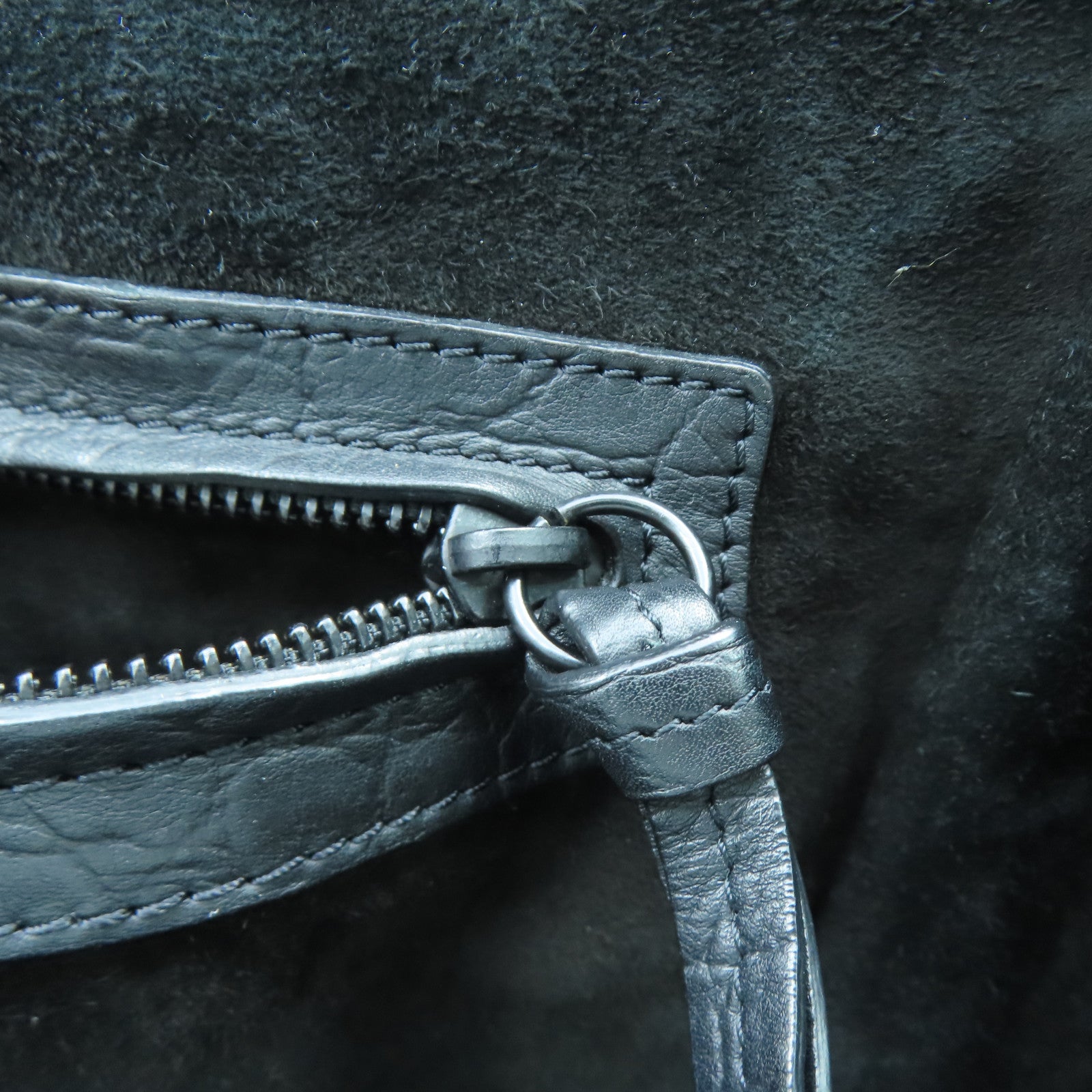CELINE 牛皮皮革Luggage黑扣手挽袋黑色