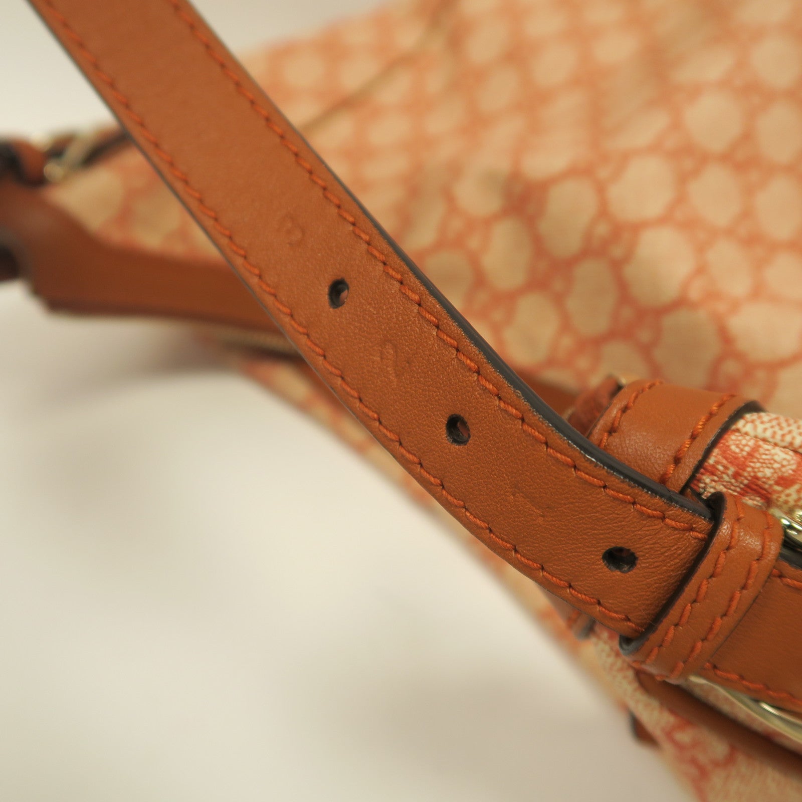 GUCCI 塗層帆布Shoulder Bag金扣肩背袋橙色