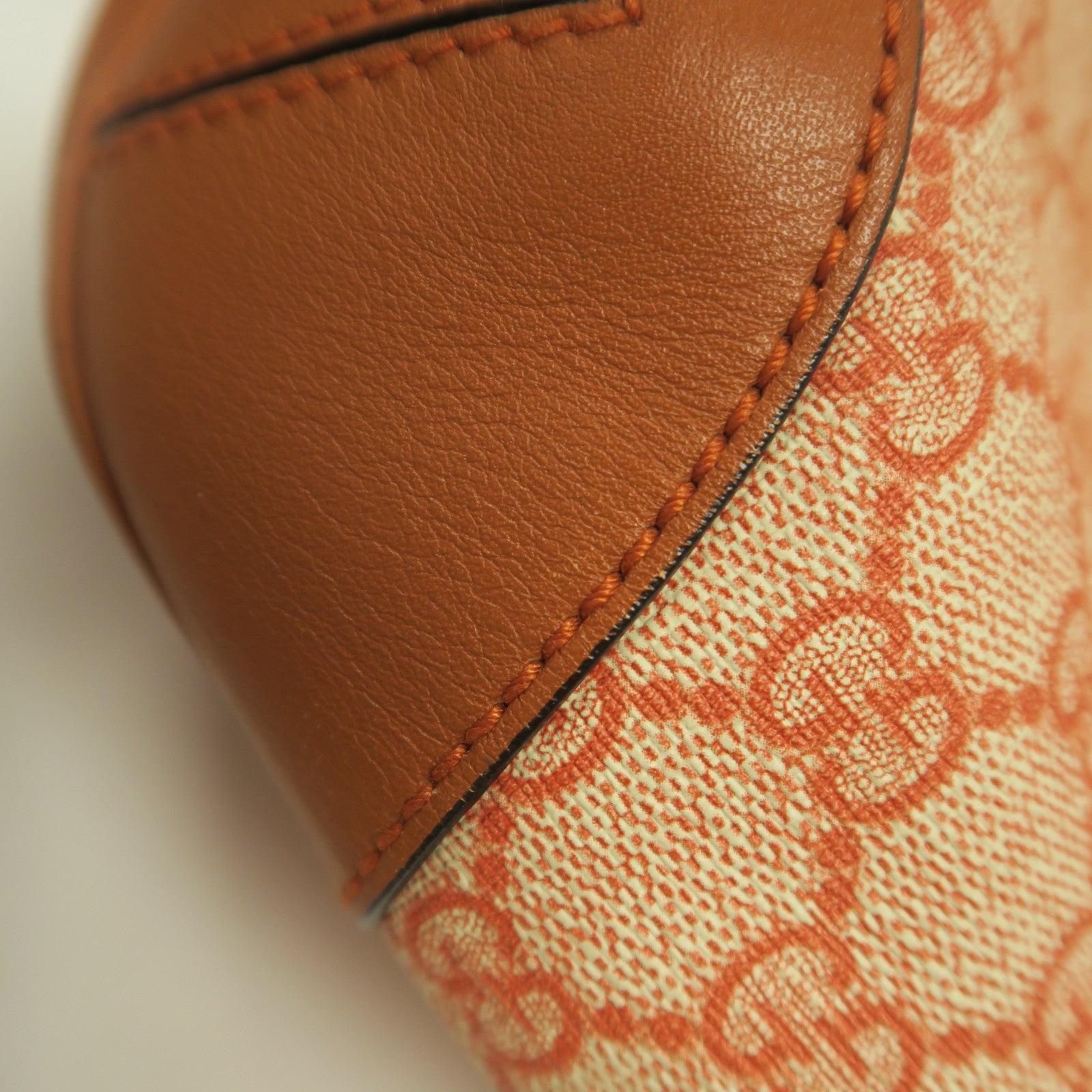 GUCCI 塗層帆布Shoulder Bag金扣肩背袋橙色