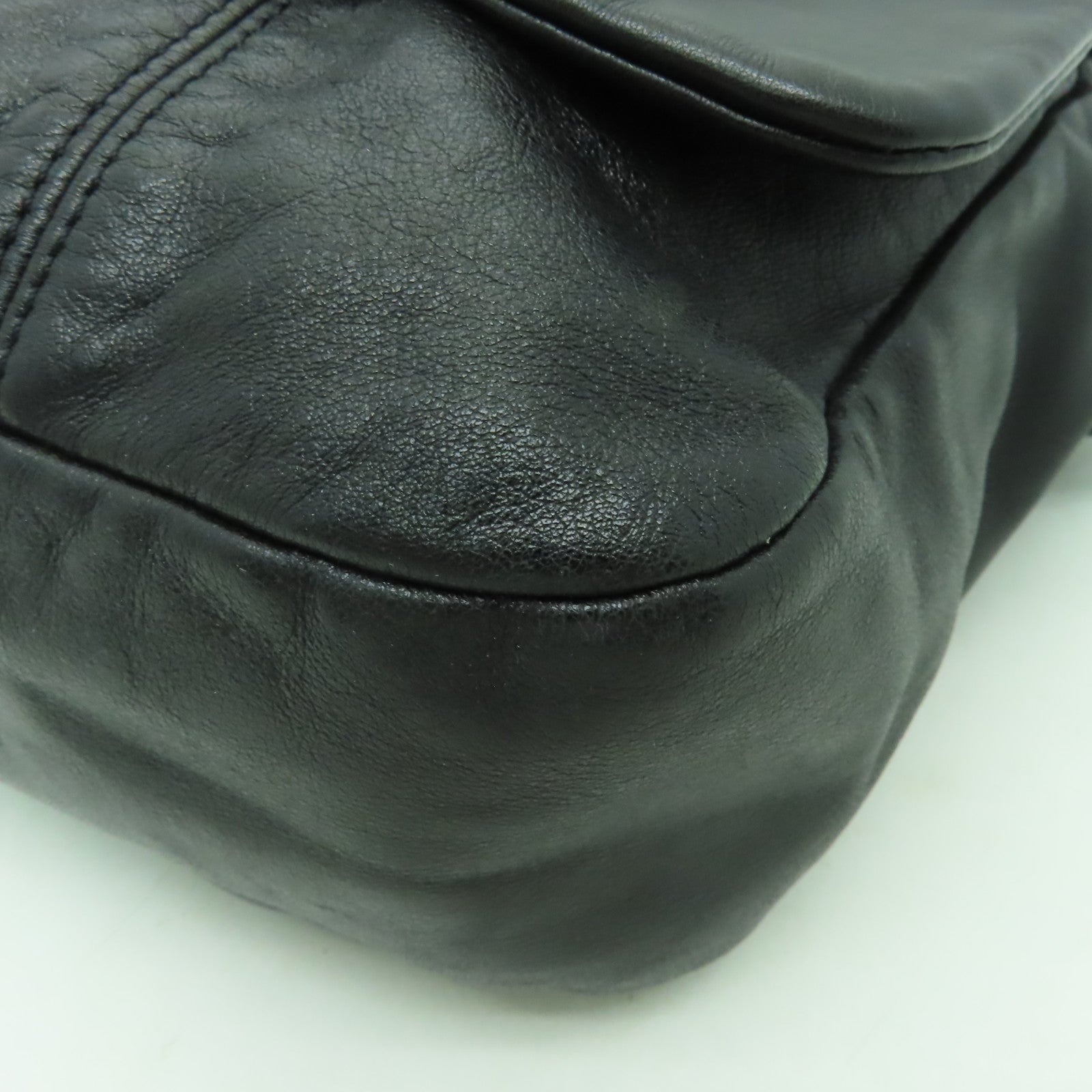 CHANEL 牛皮皮革Shoulder Bag銀扣鏈帶肩背袋黒色