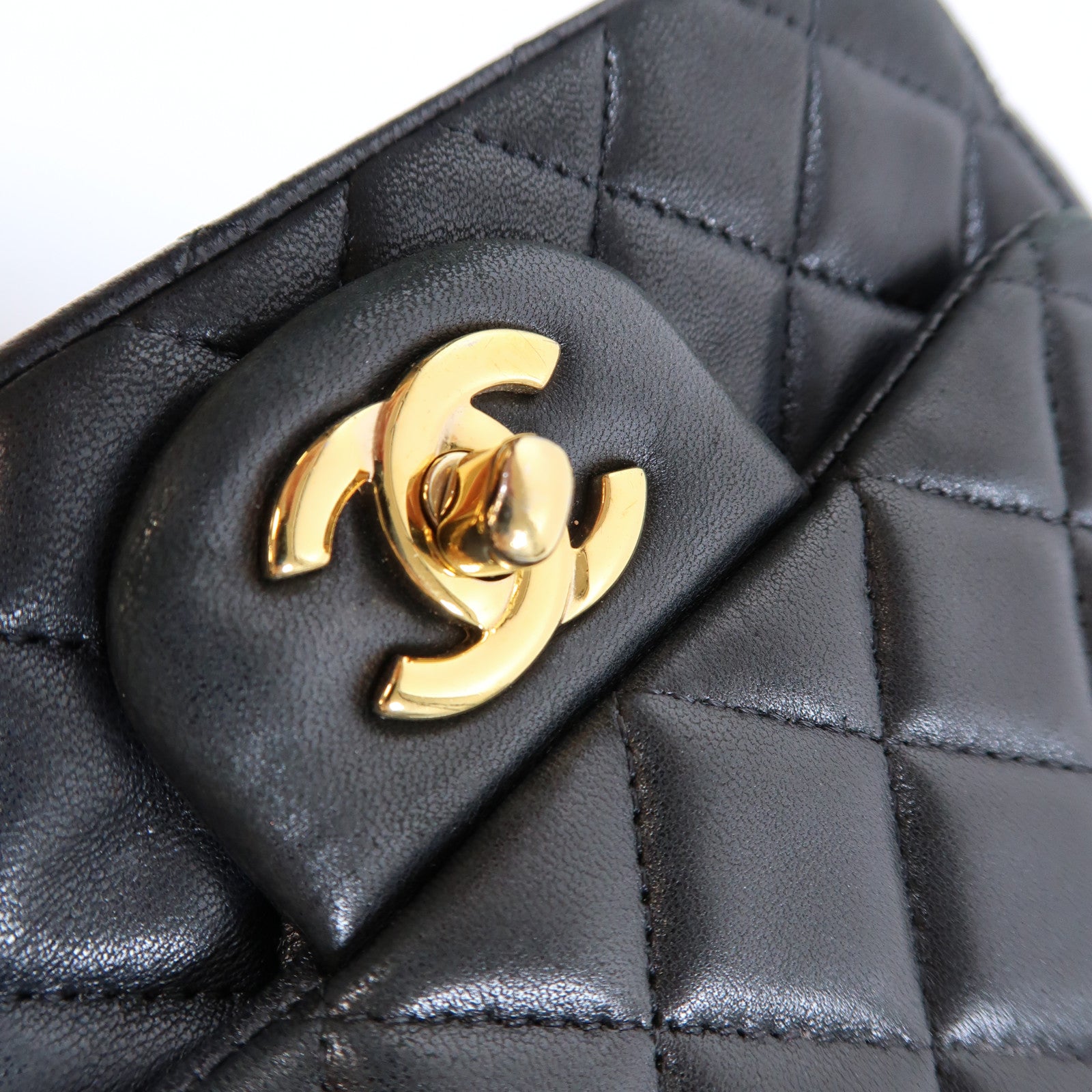 CHANEL 菱格羊皮皮革Chain Shoulder Bag金扣鏈帶肩背袋黑色