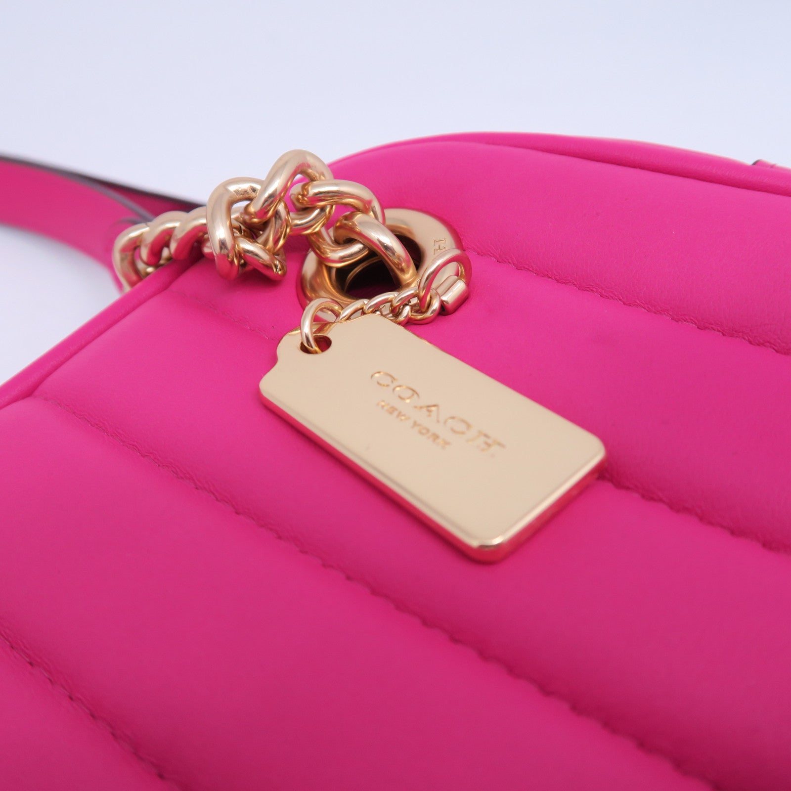 COACH 牛皮皮革Shoulder Bag金扣肩背袋粉紅色