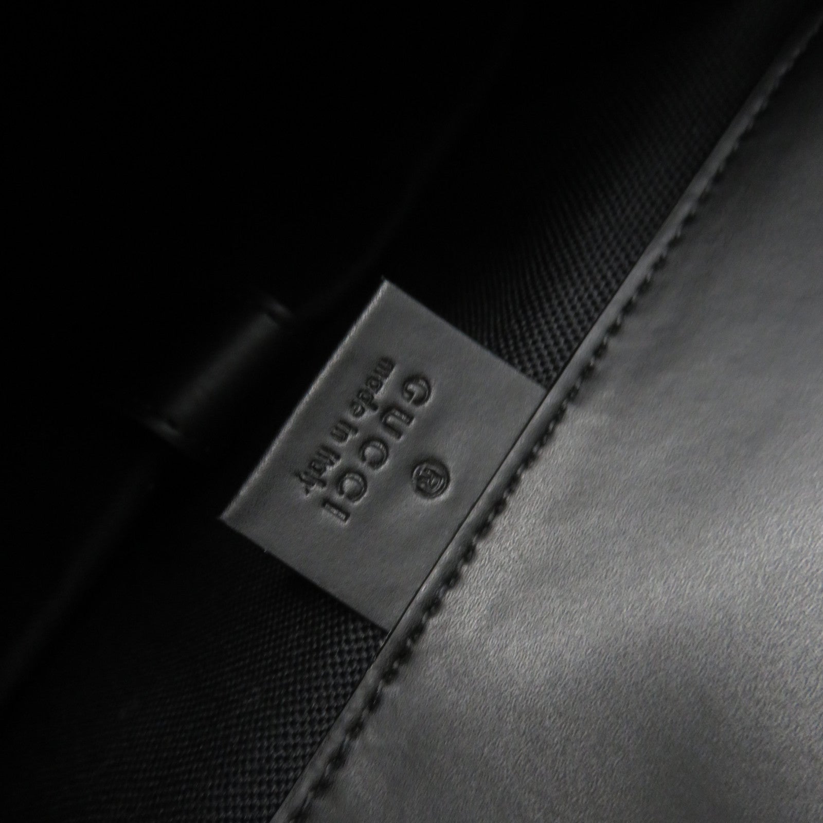 GUCCI 塗層帆布/皮革GG Supreme Backpack銀扣背包黑色/灰色