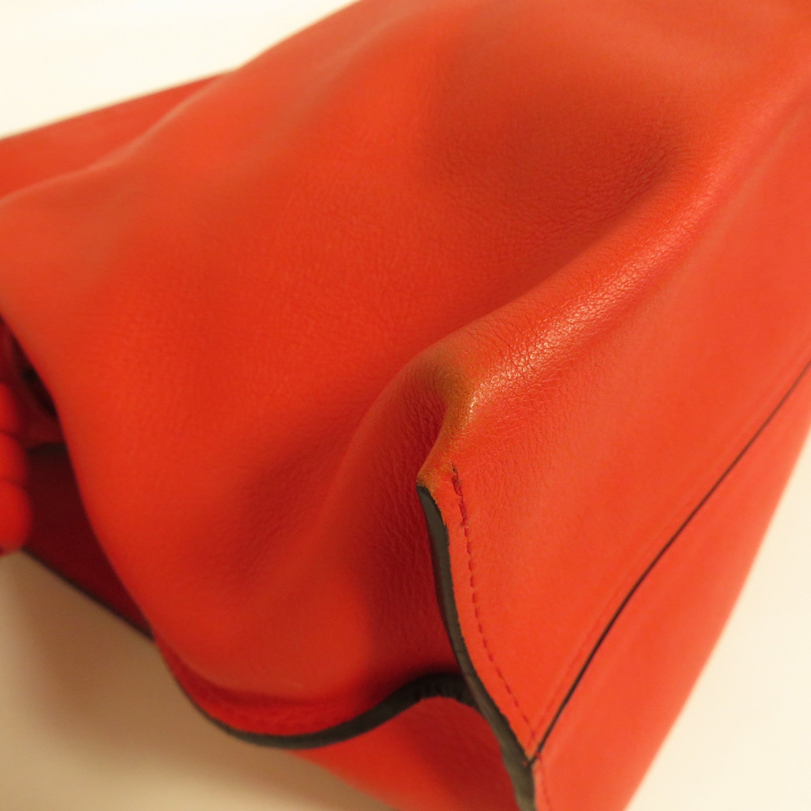 LOEWE 羊皮皮革Shoulder Bag金扣肩背袋紅色