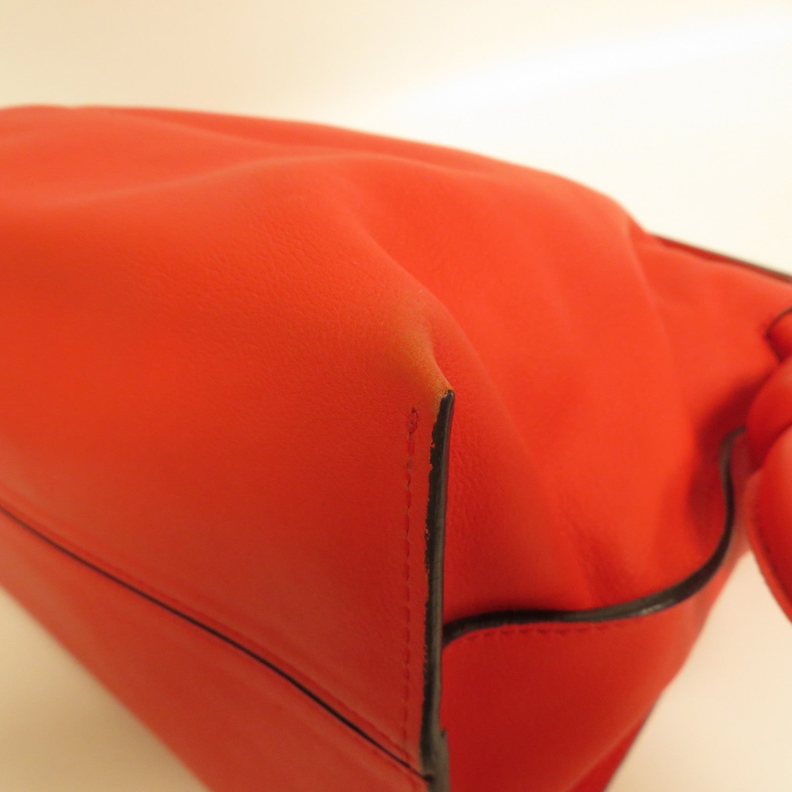 LOEWE 羊皮皮革Shoulder Bag金扣肩背袋紅色