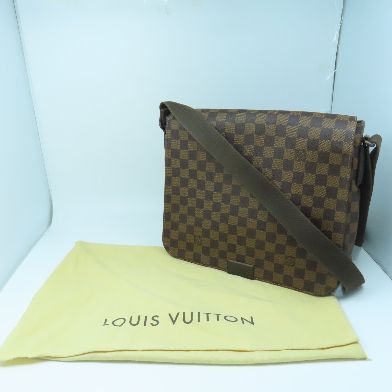LOUIS VUITTON Damier District MM Shoulder Bag Brown