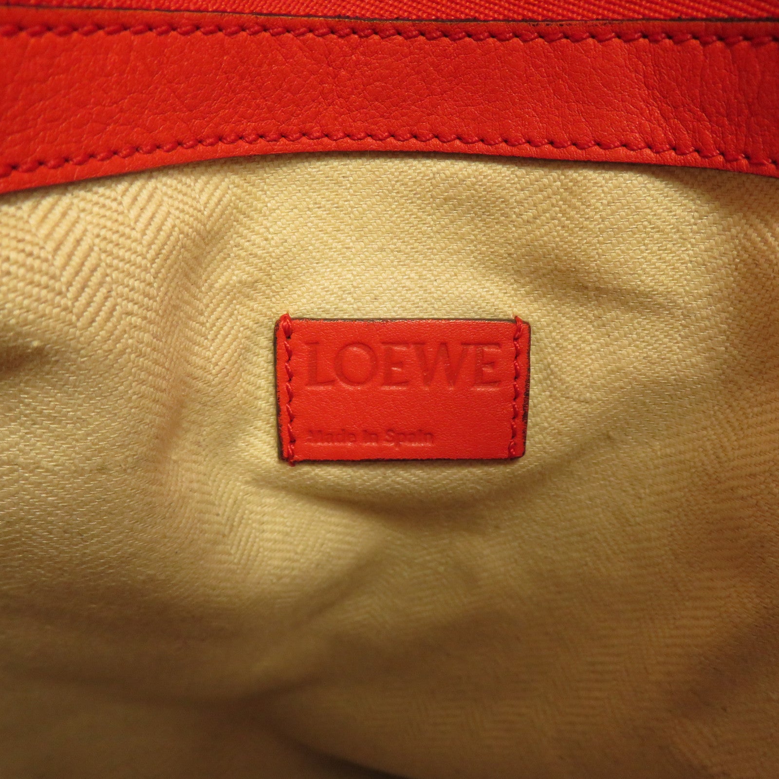 LOEWE 羊皮皮革Shoulder Bag金扣肩背袋紅色